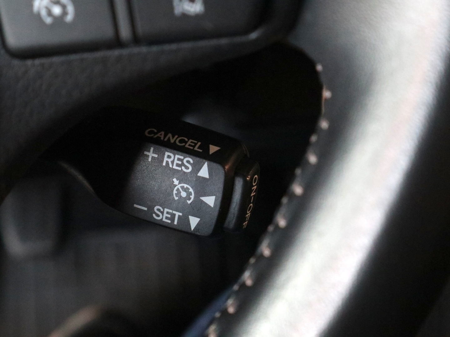 TOYOTA AURIS 2018