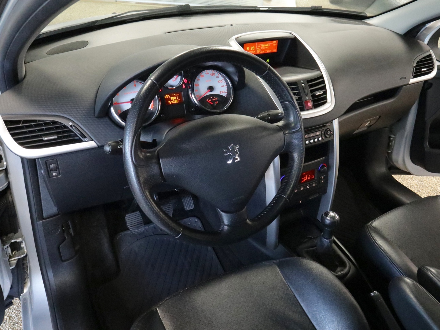 PEUGEOT 207 2008