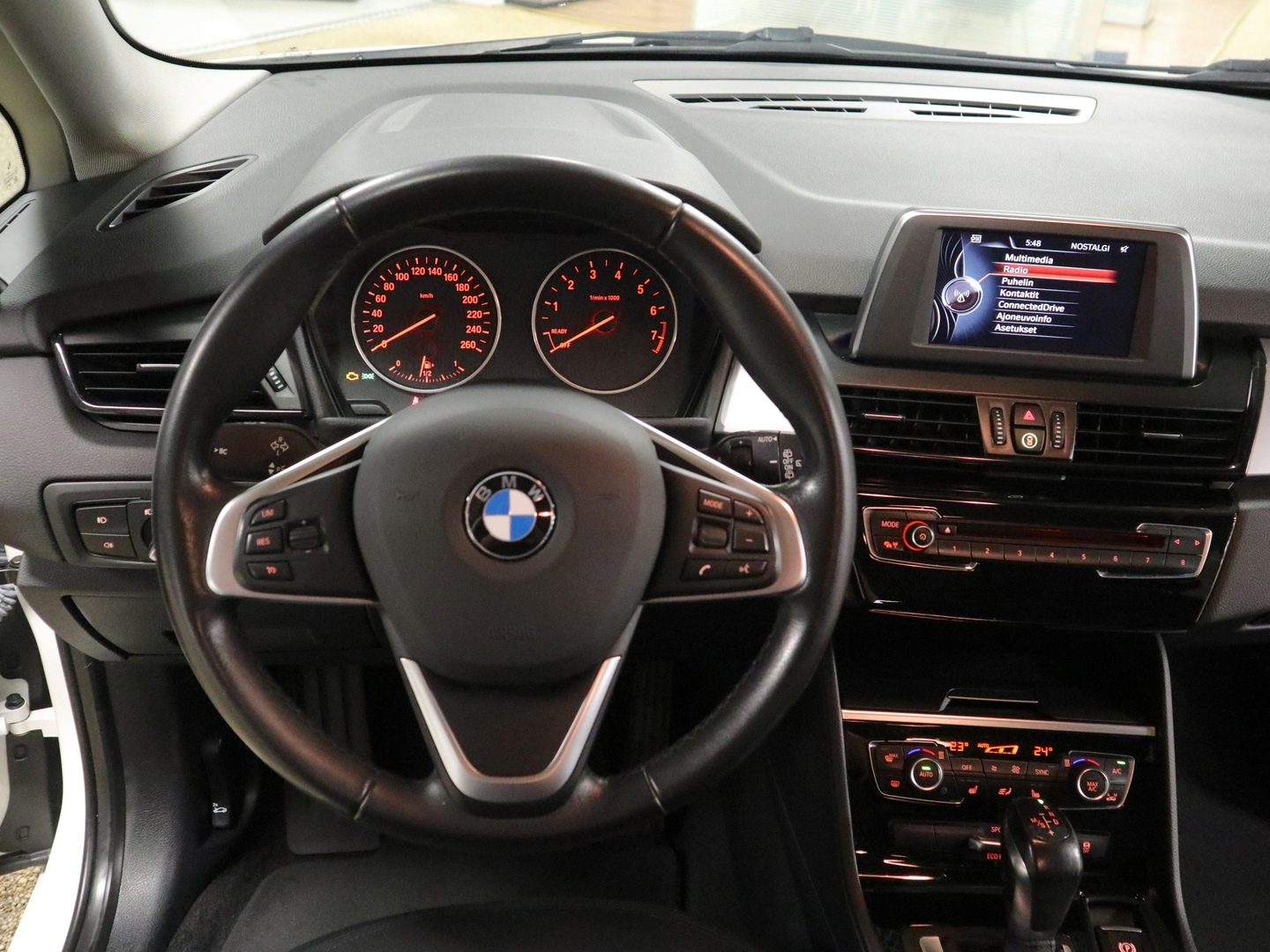 BMW 218 2015