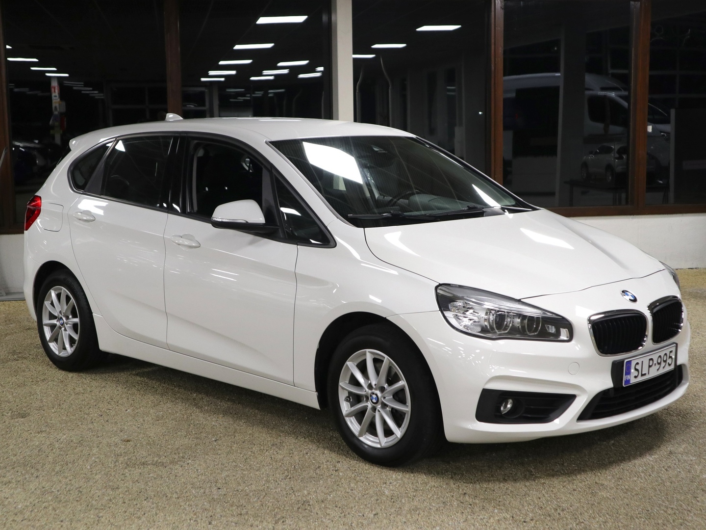 BMW 218 2015