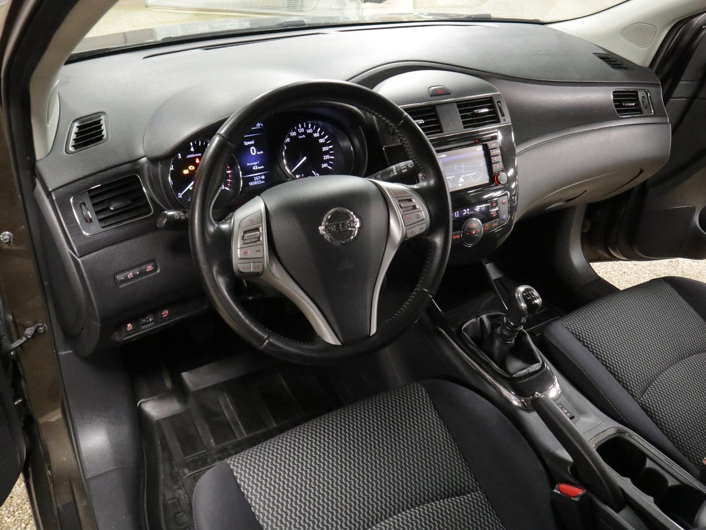 NISSAN Pulsar 2015