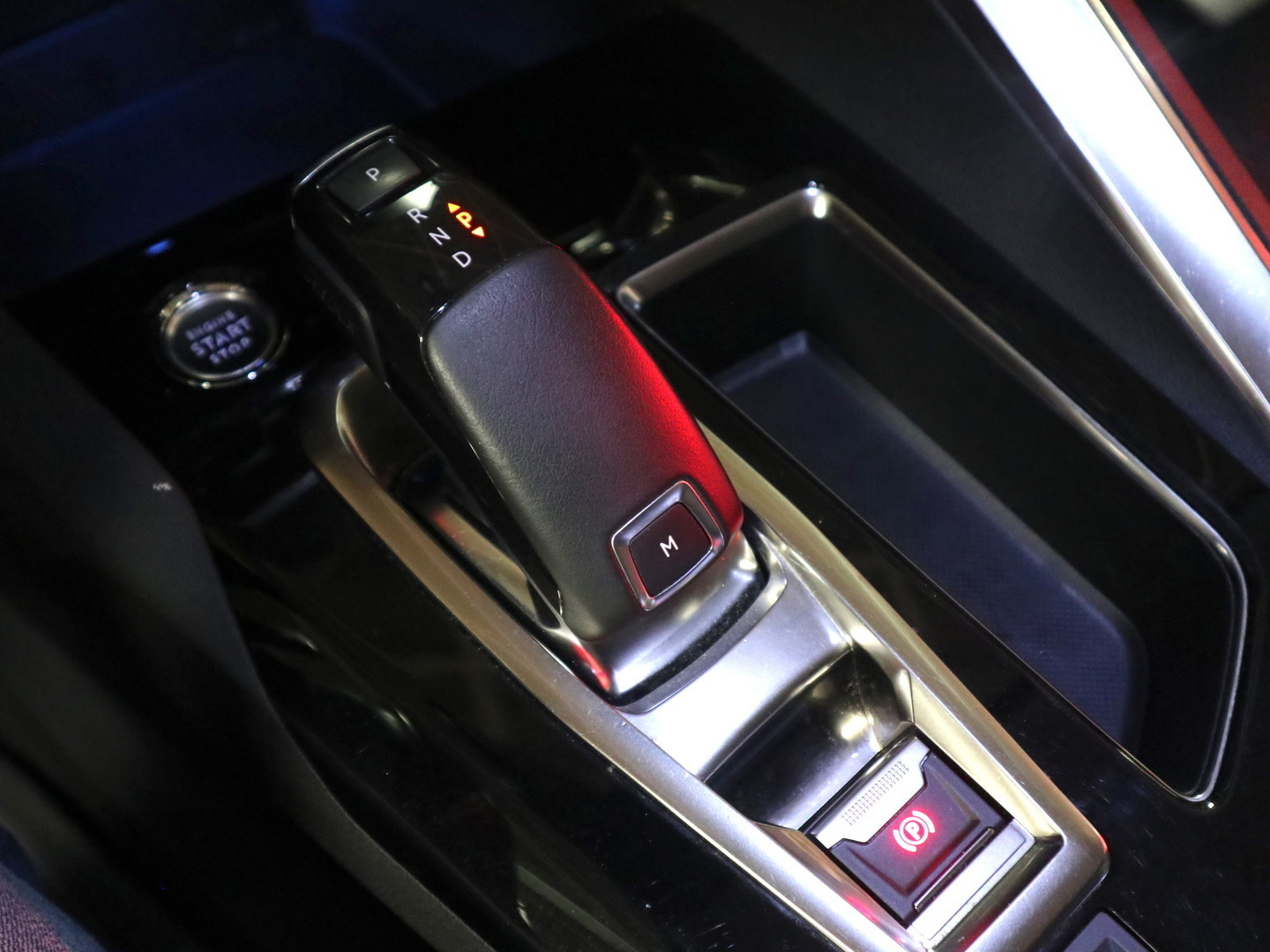 PEUGEOT 3008 2019