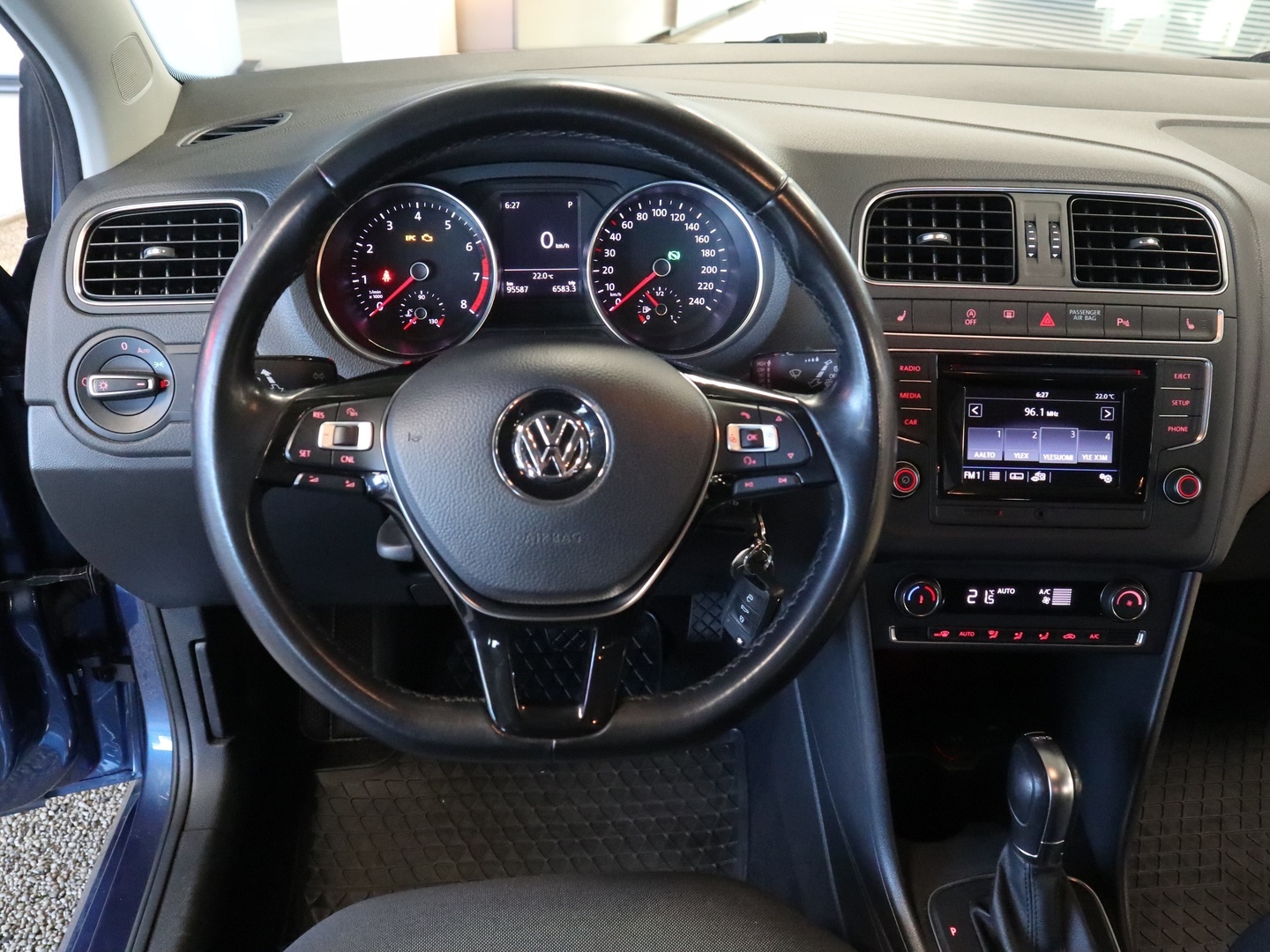 VOLKSWAGEN Polo 2017