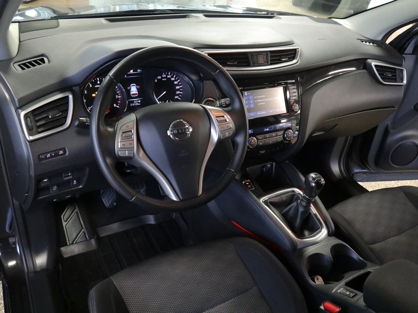 NISSAN Qashqai 2017