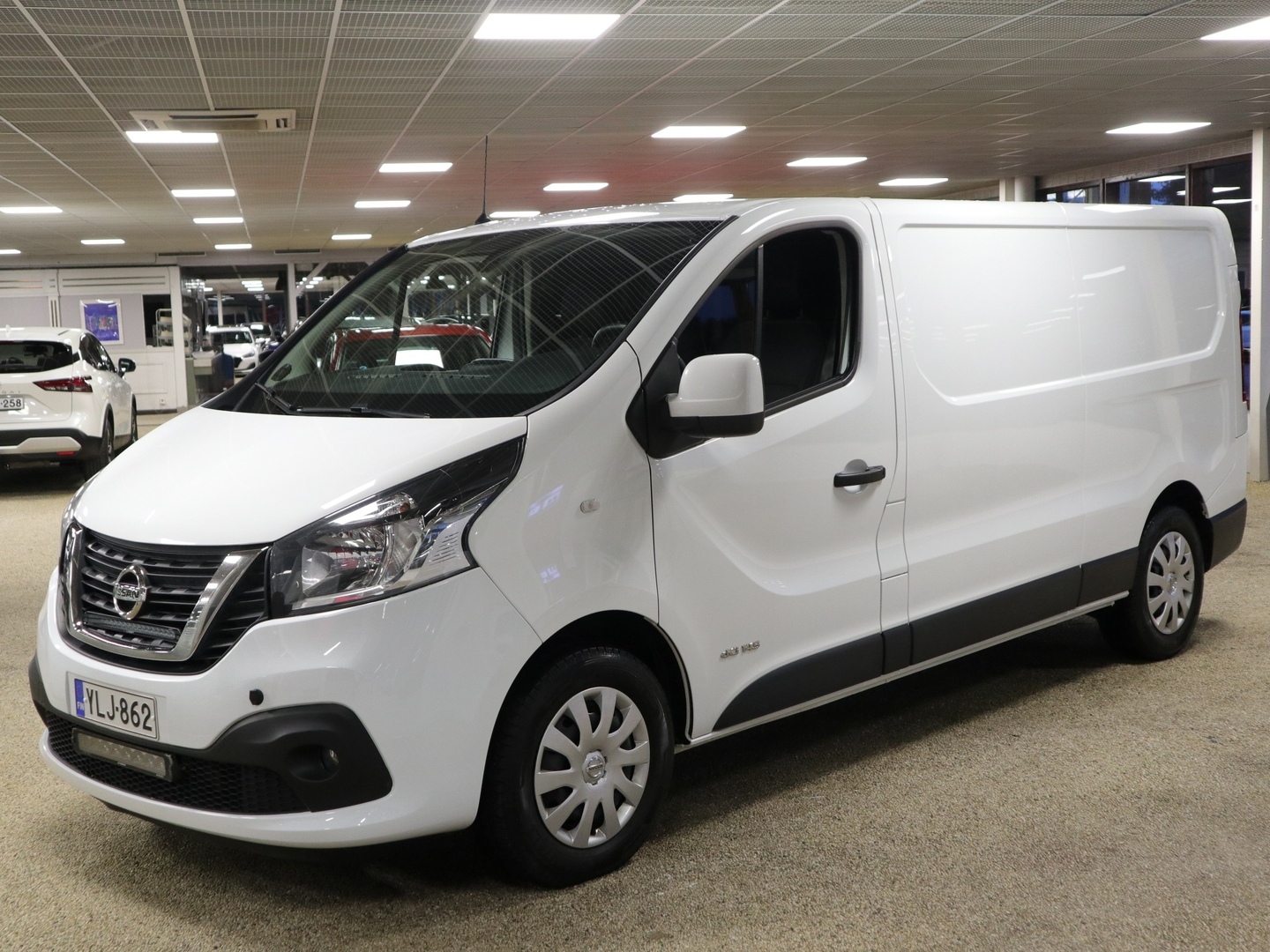 NISSAN NV300 2022