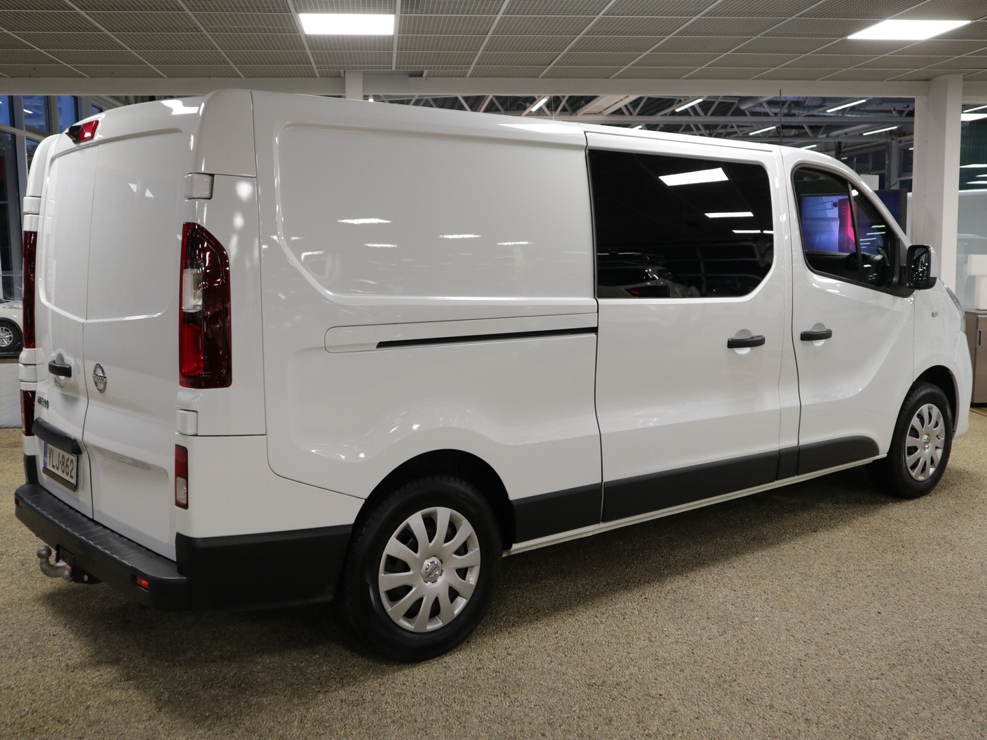 NISSAN NV300 2022