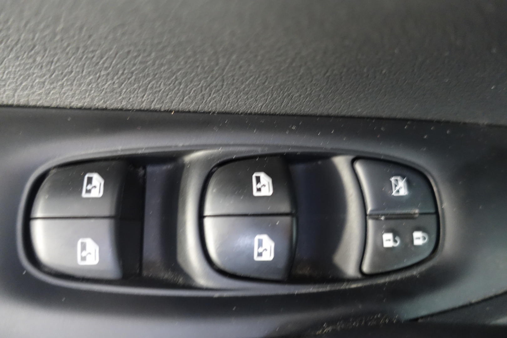 NISSAN QASHQAI 2019