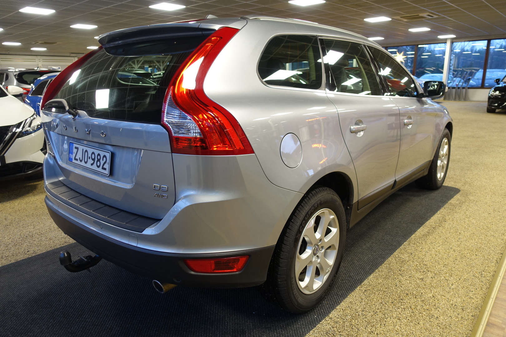 VOLVO XC60 2011