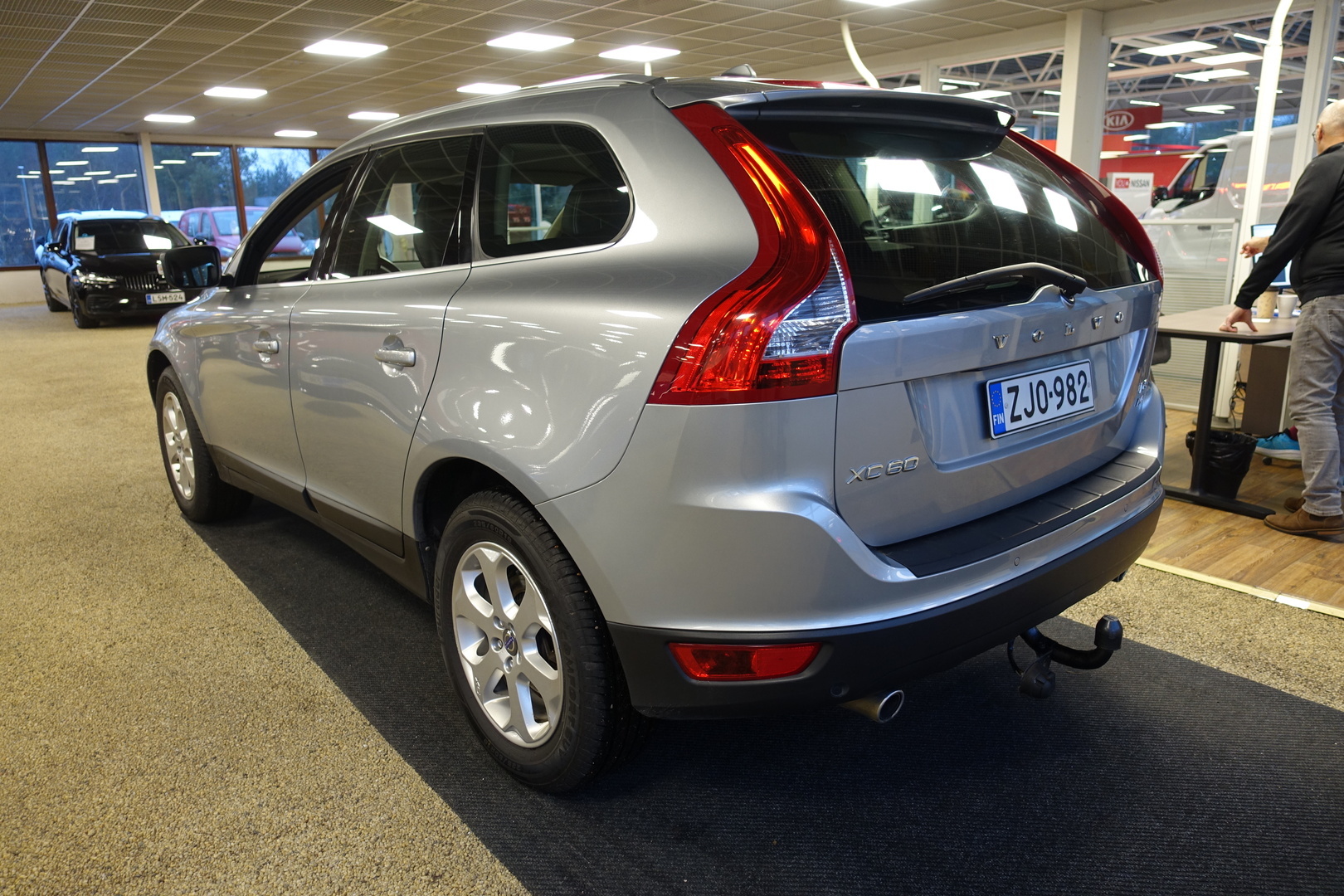VOLVO XC60 2011