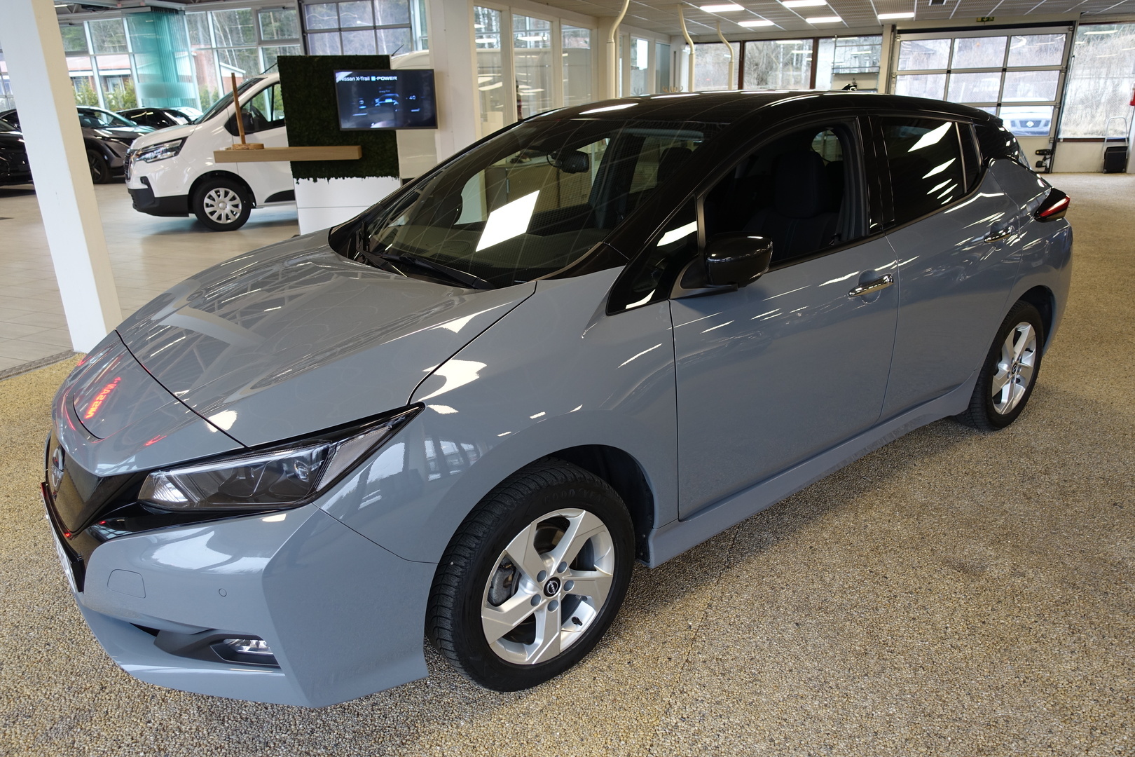 NISSAN Leaf 2023