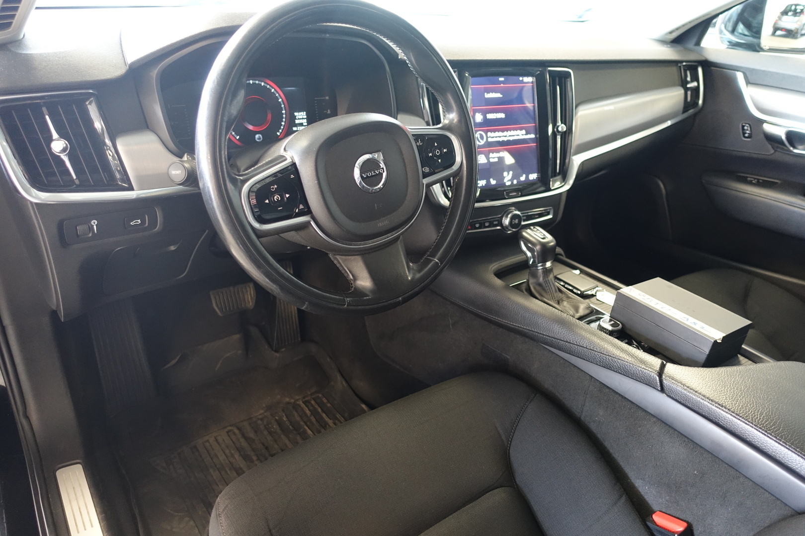 VOLVO S90 2016