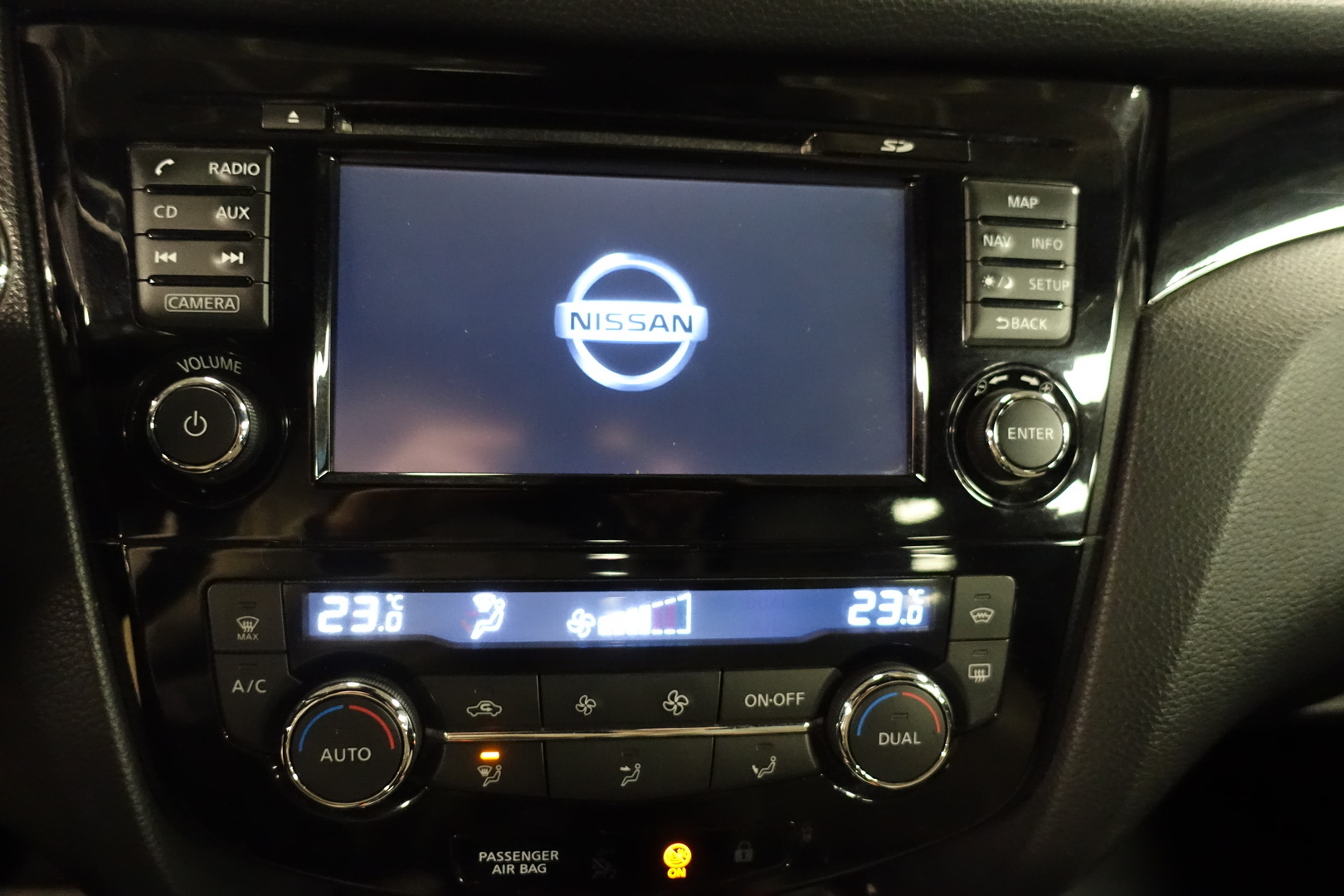 NISSAN Qashqai 2015
