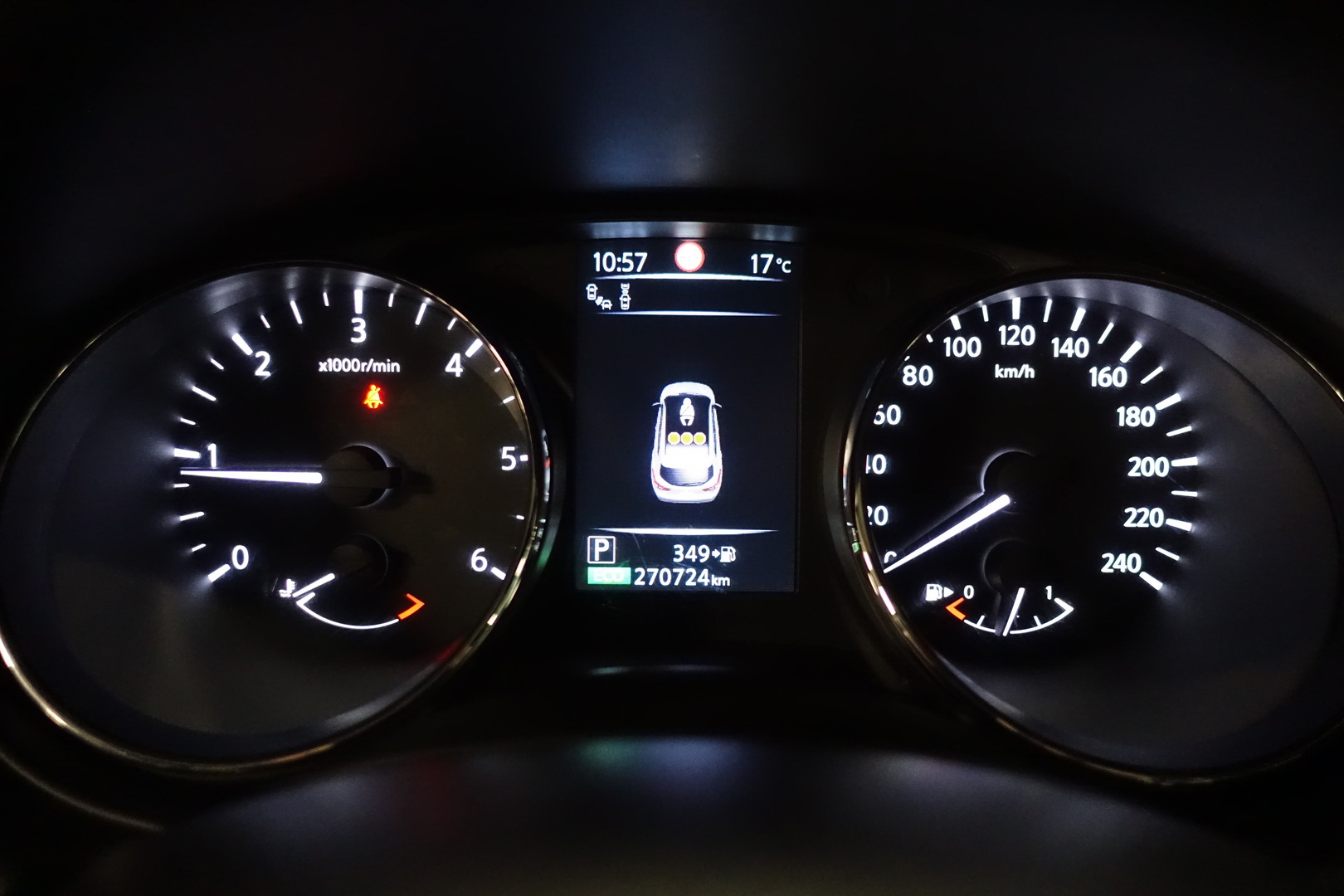 NISSAN Qashqai 2015