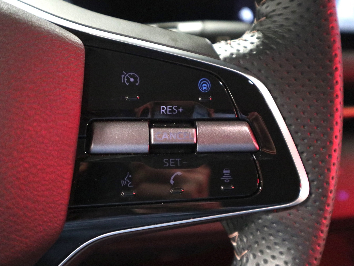 NISSAN Ariya 2024