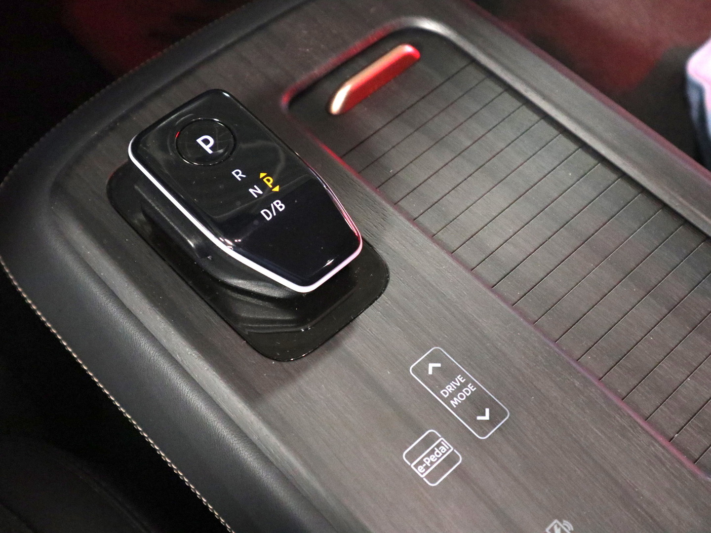 NISSAN Ariya 2024