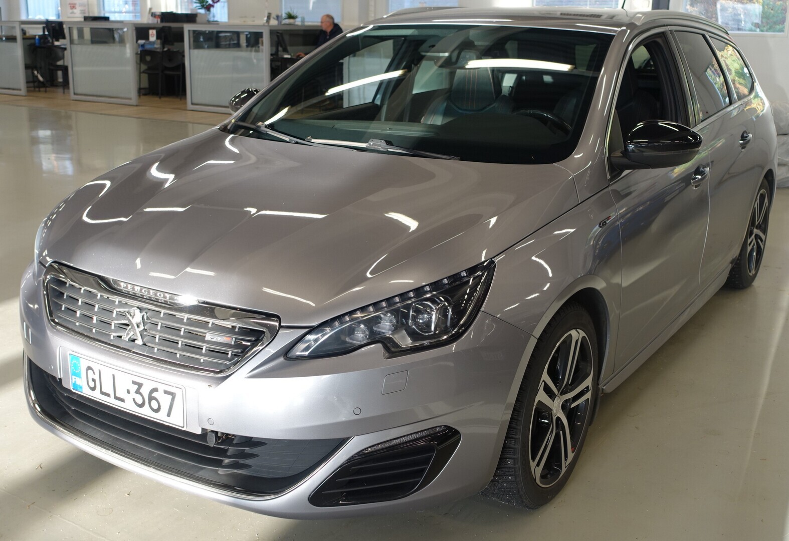 PEUGEOT 308 2015