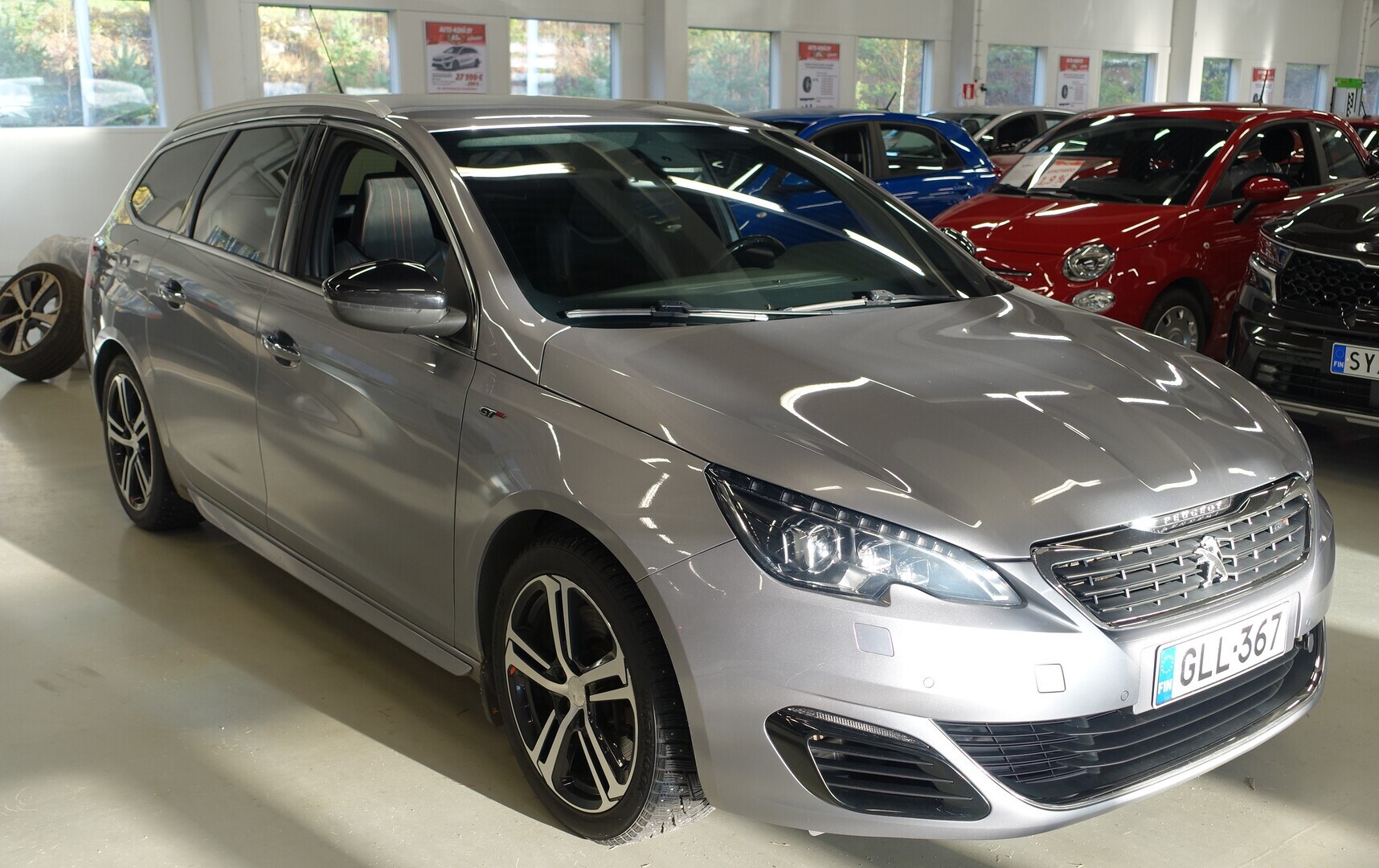 PEUGEOT 308 2015