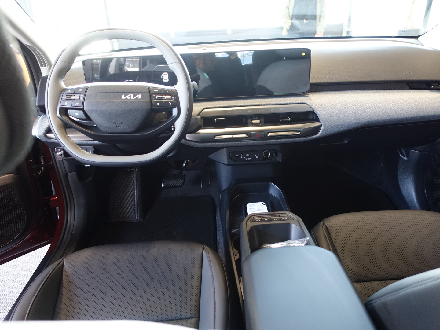 KIA EV4 2027