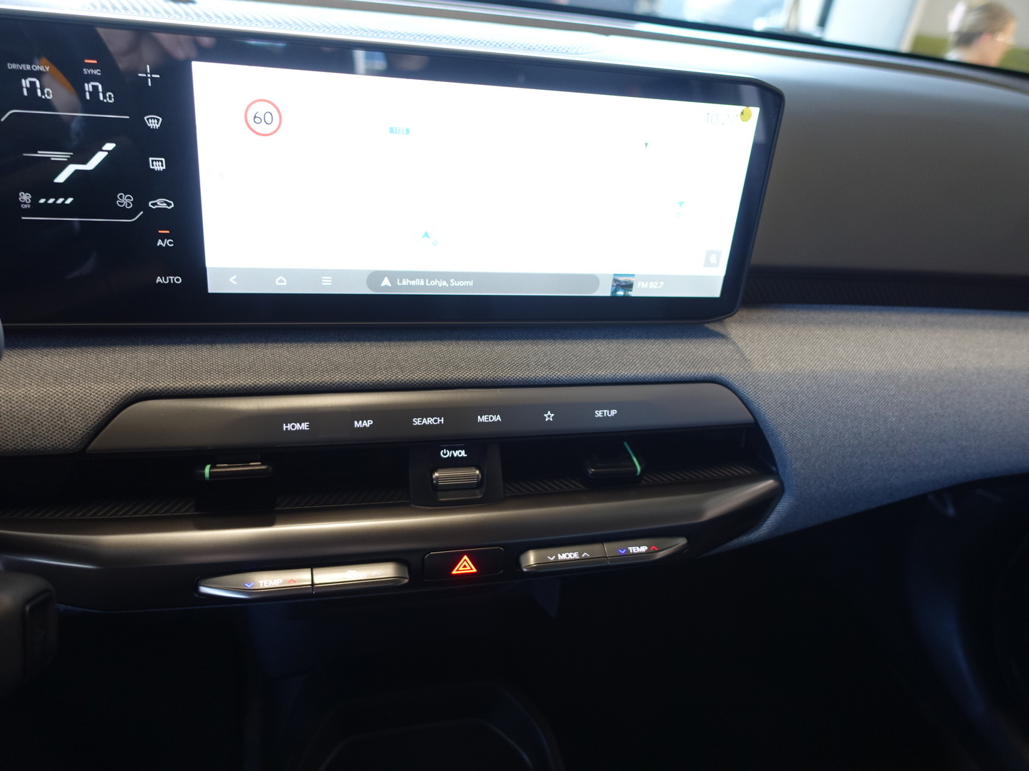 KIA EV4 2027