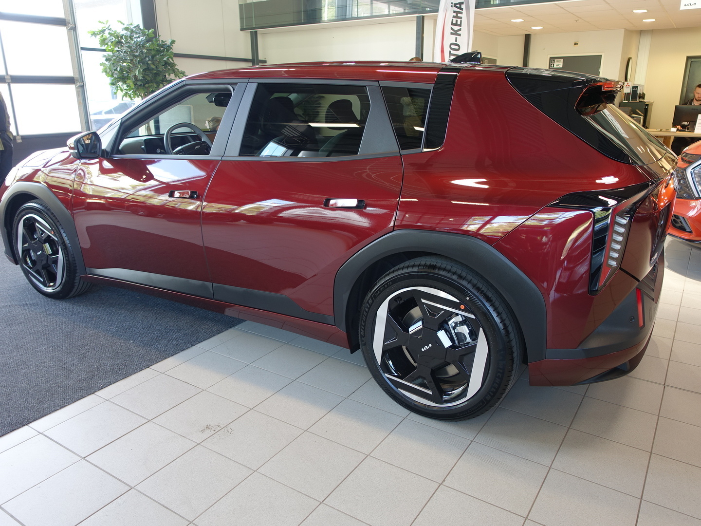 KIA EV4 2027