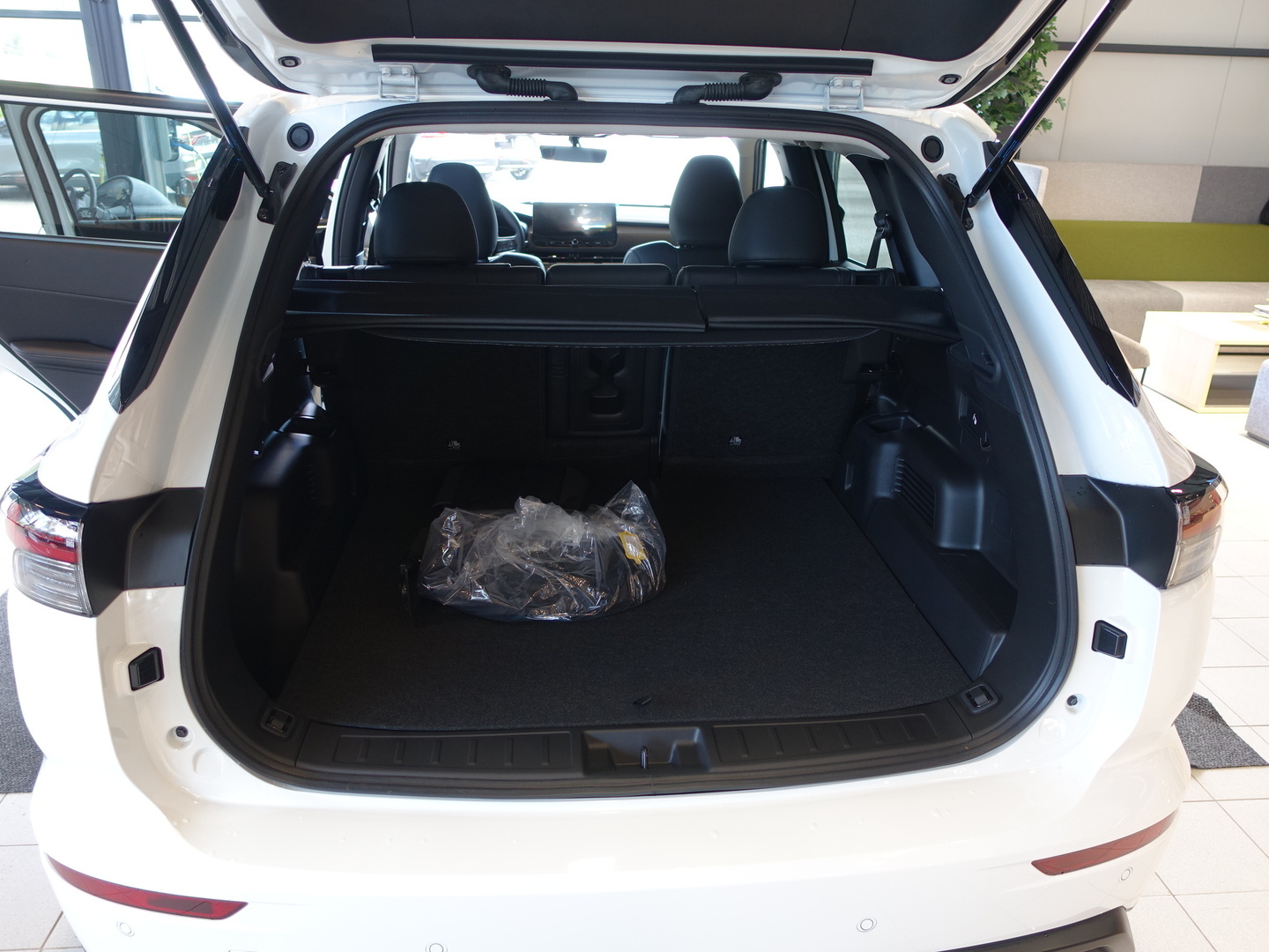 MITSUBISHI Outlander 2026