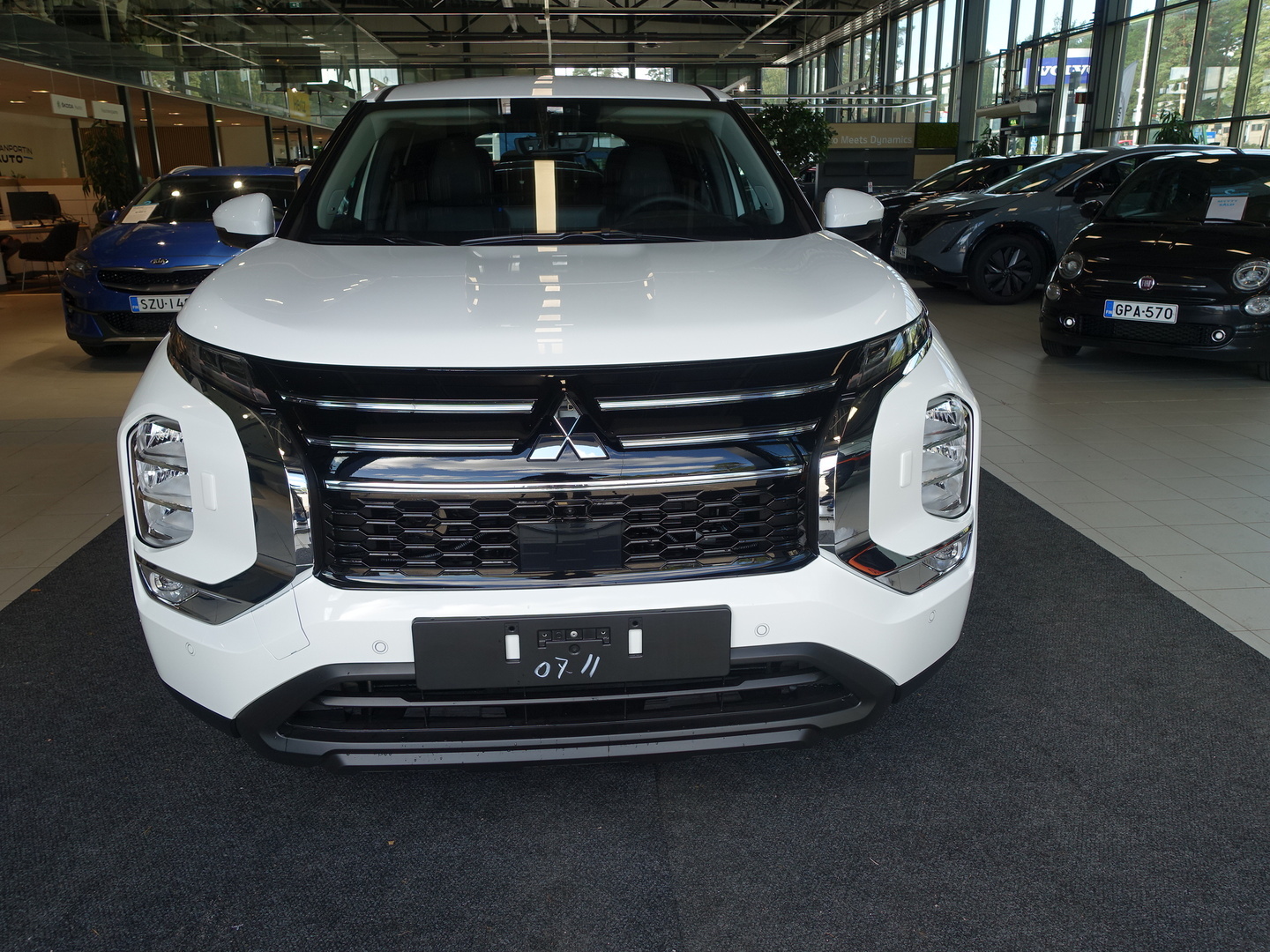 MITSUBISHI Outlander 2026
