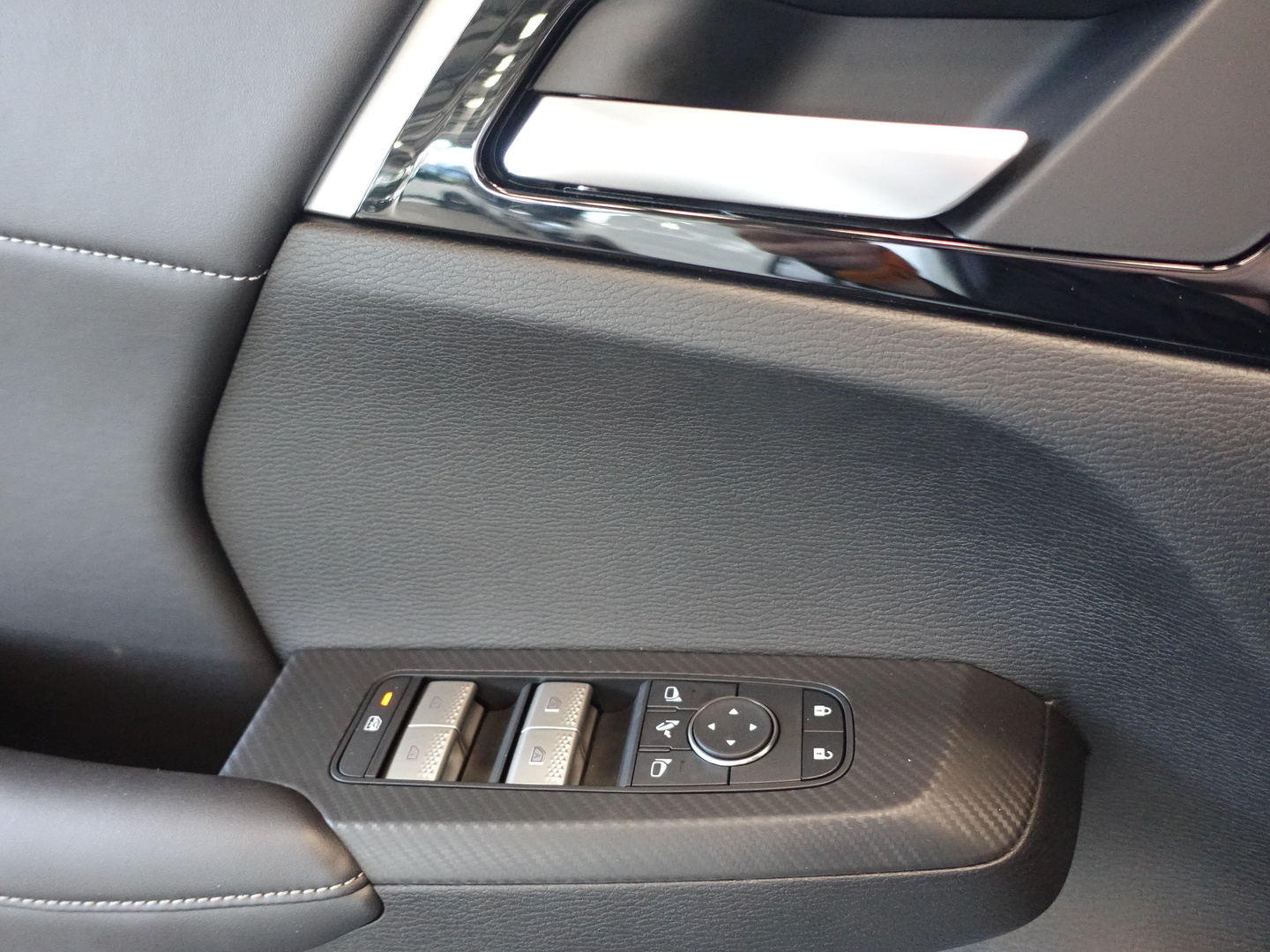 MITSUBISHI Outlander 2026