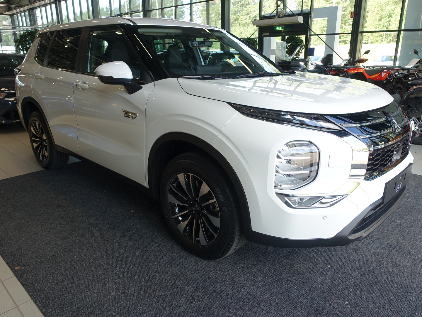 MITSUBISHI Outlander 2026