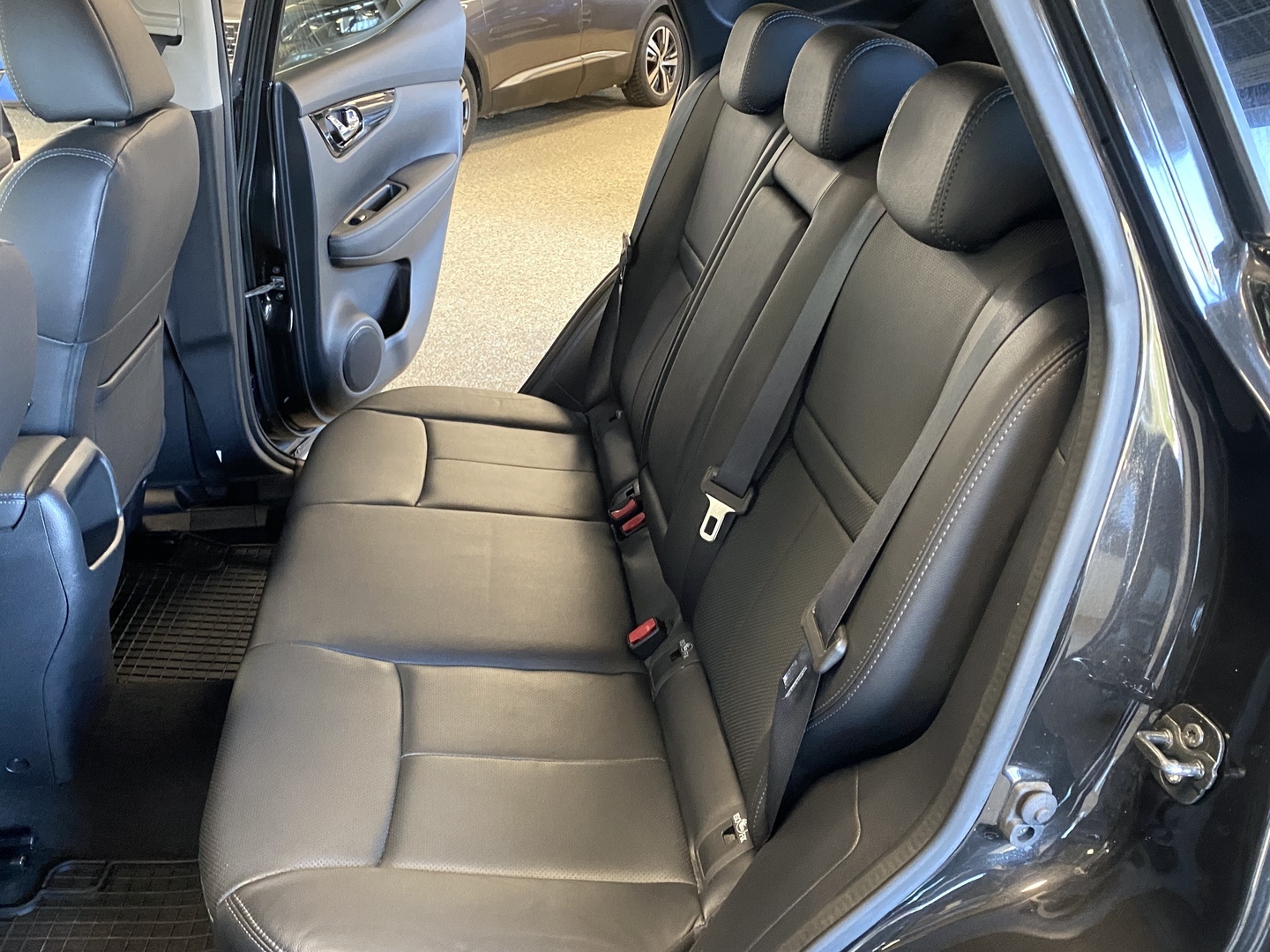 NISSAN Qashqai 2016