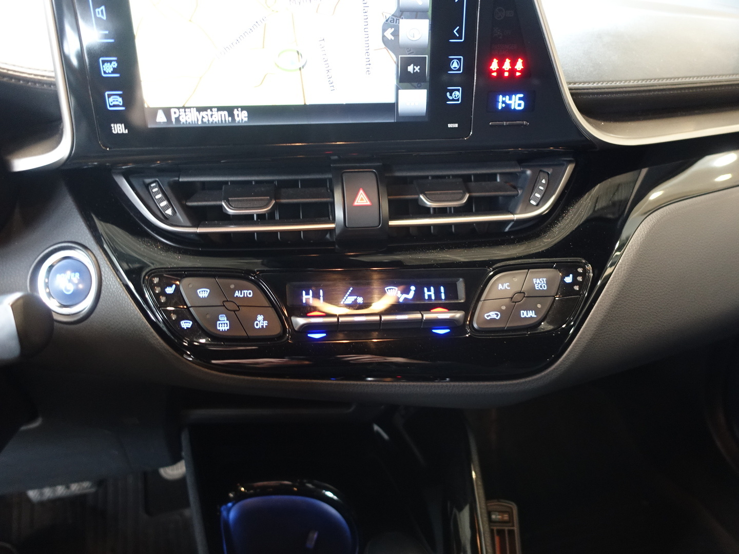 TOYOTA C-HR 2019