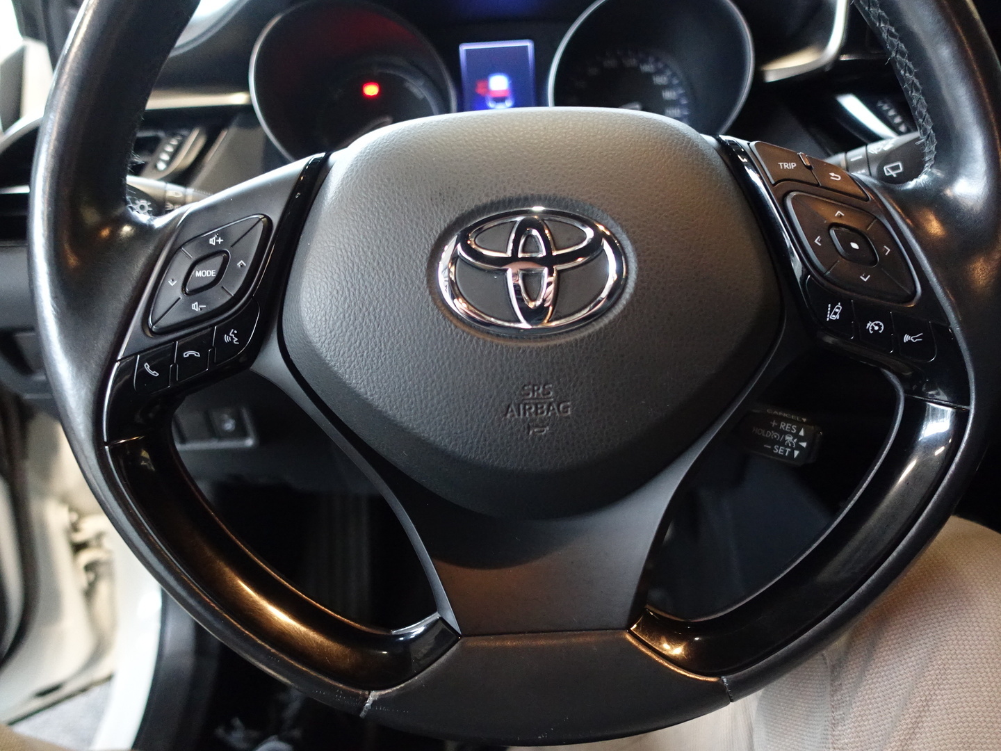 TOYOTA C-HR 2019