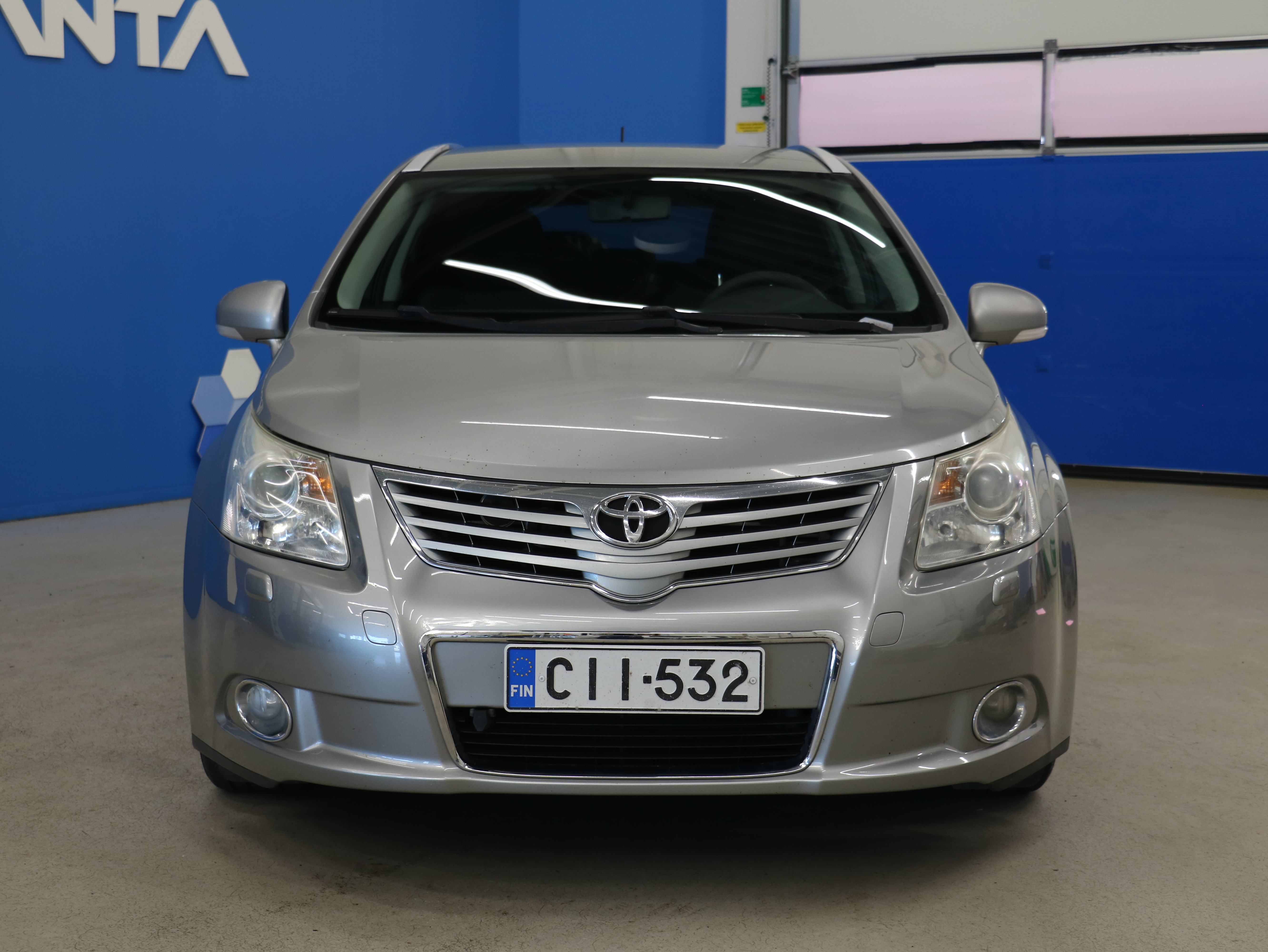 Toyota Avensis 2011
