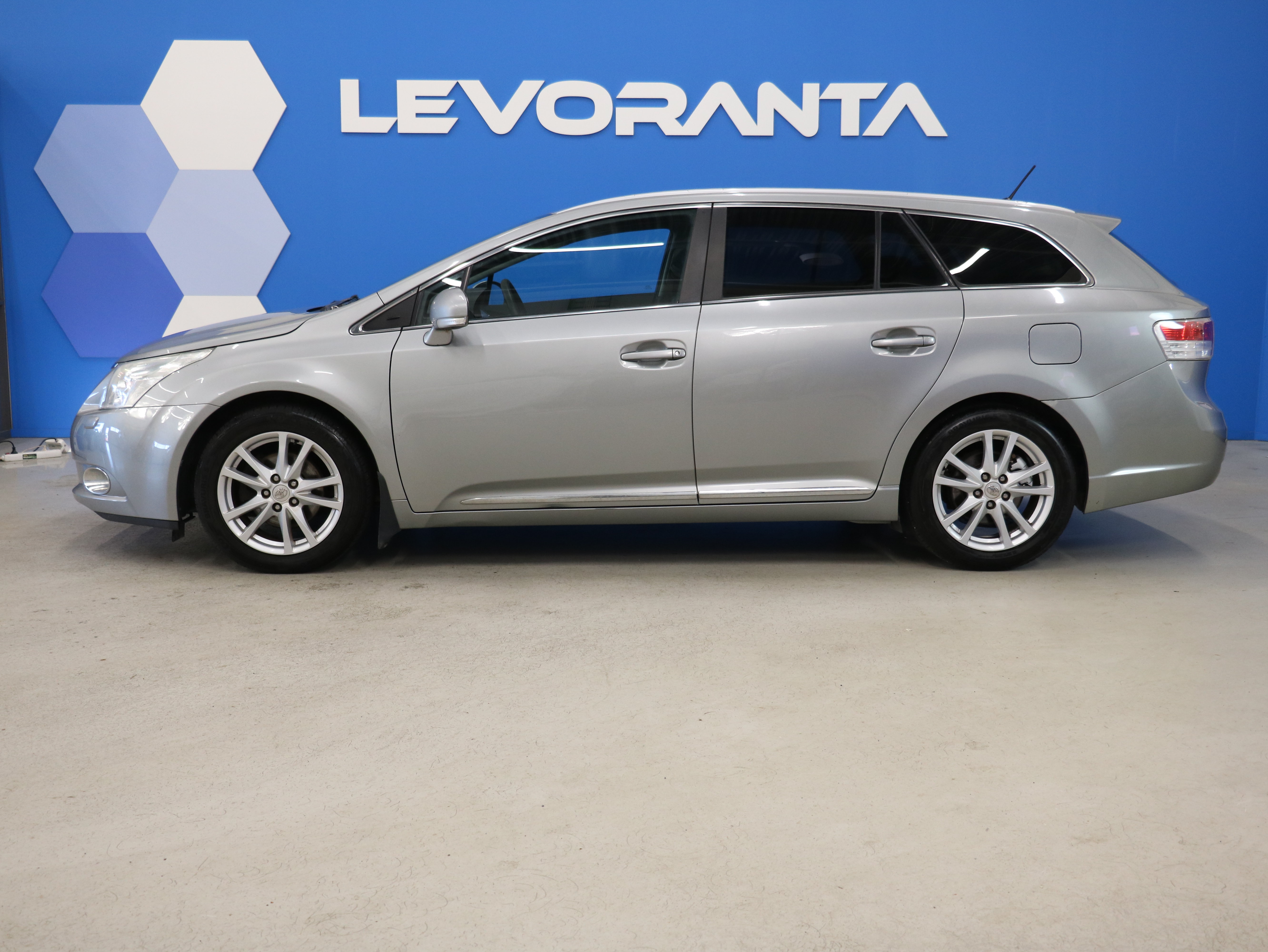 Toyota Avensis 2011