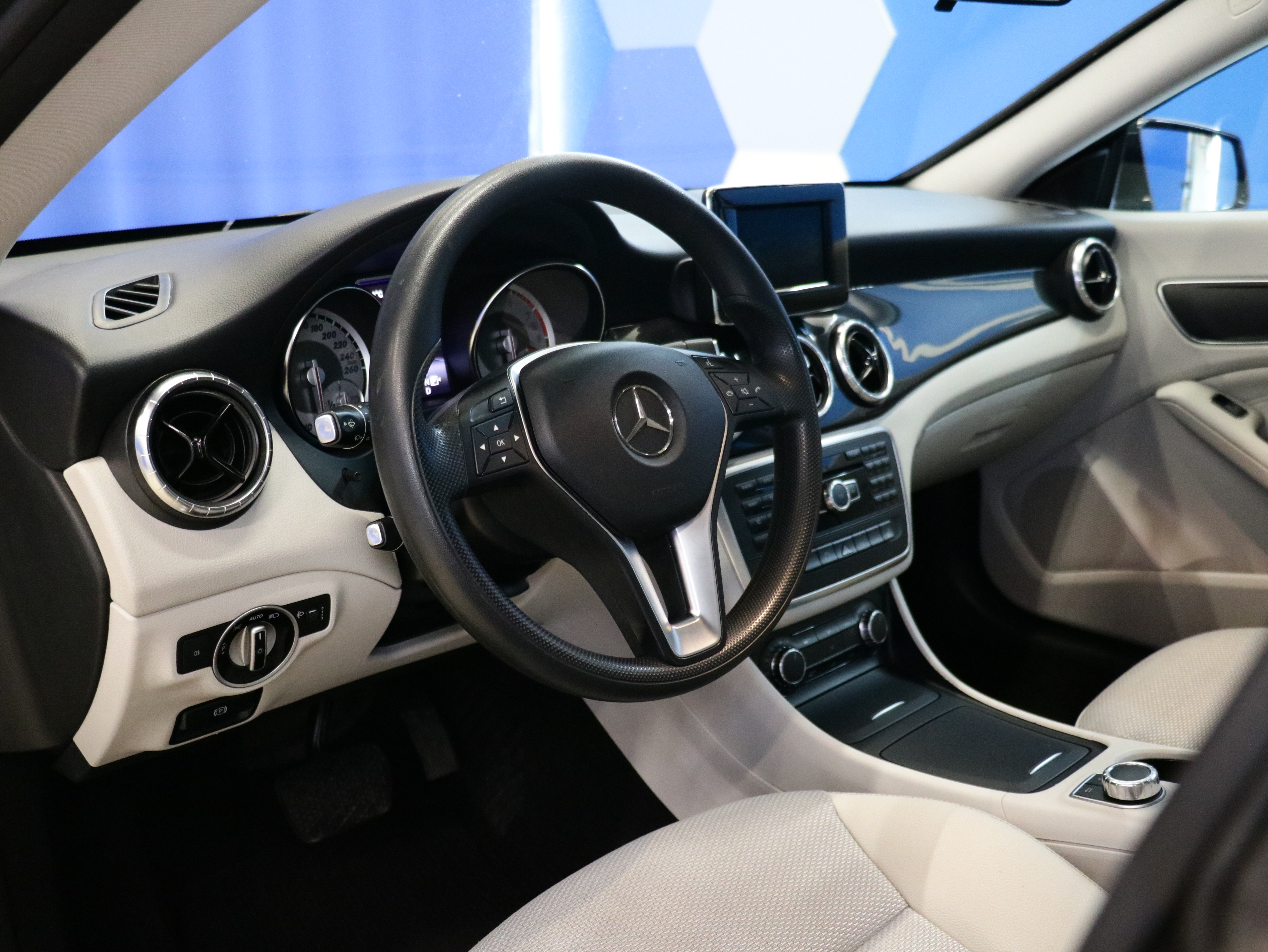 Mercedes-Benz CLA 2014