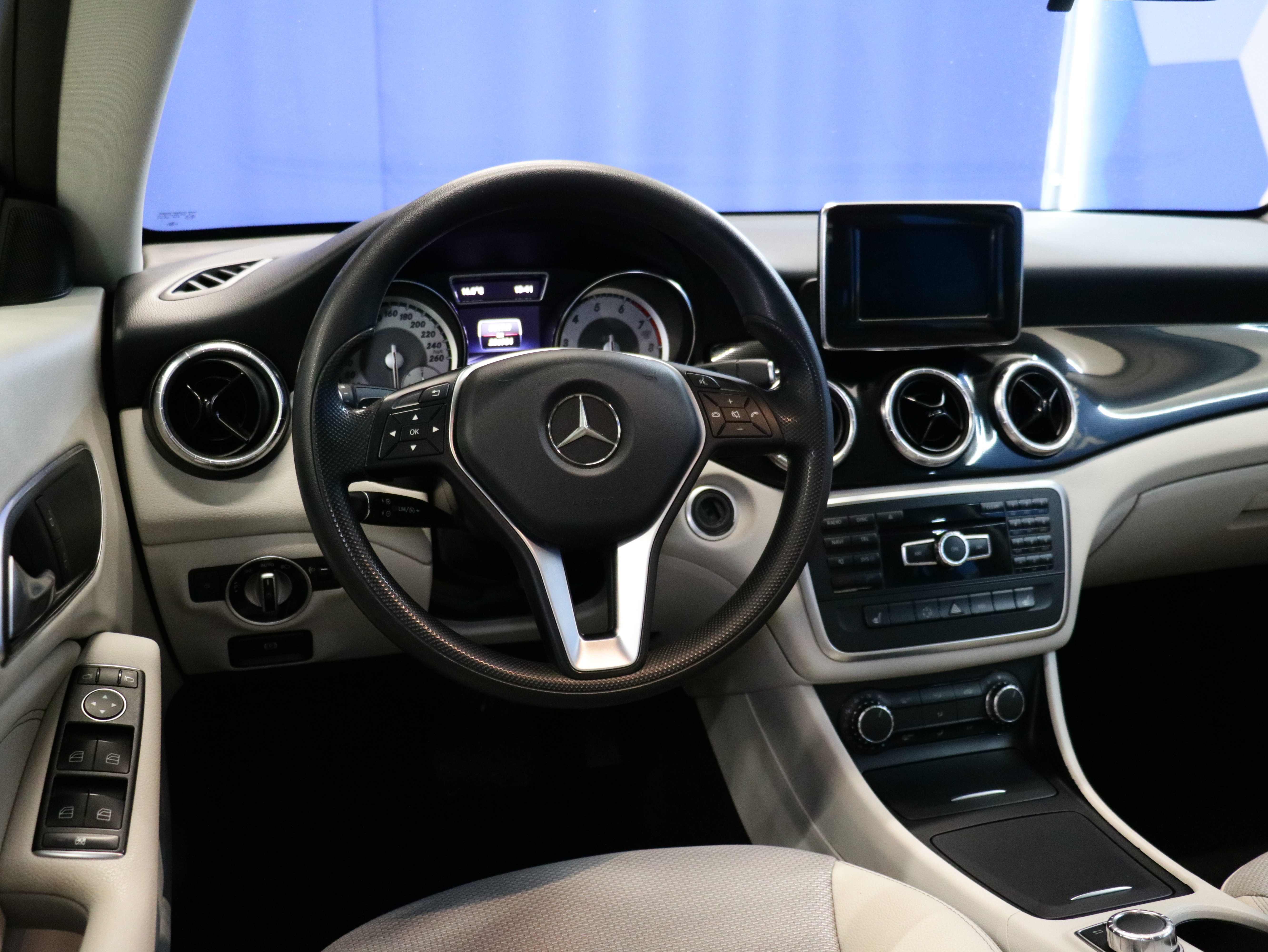 Mercedes-Benz CLA 2014