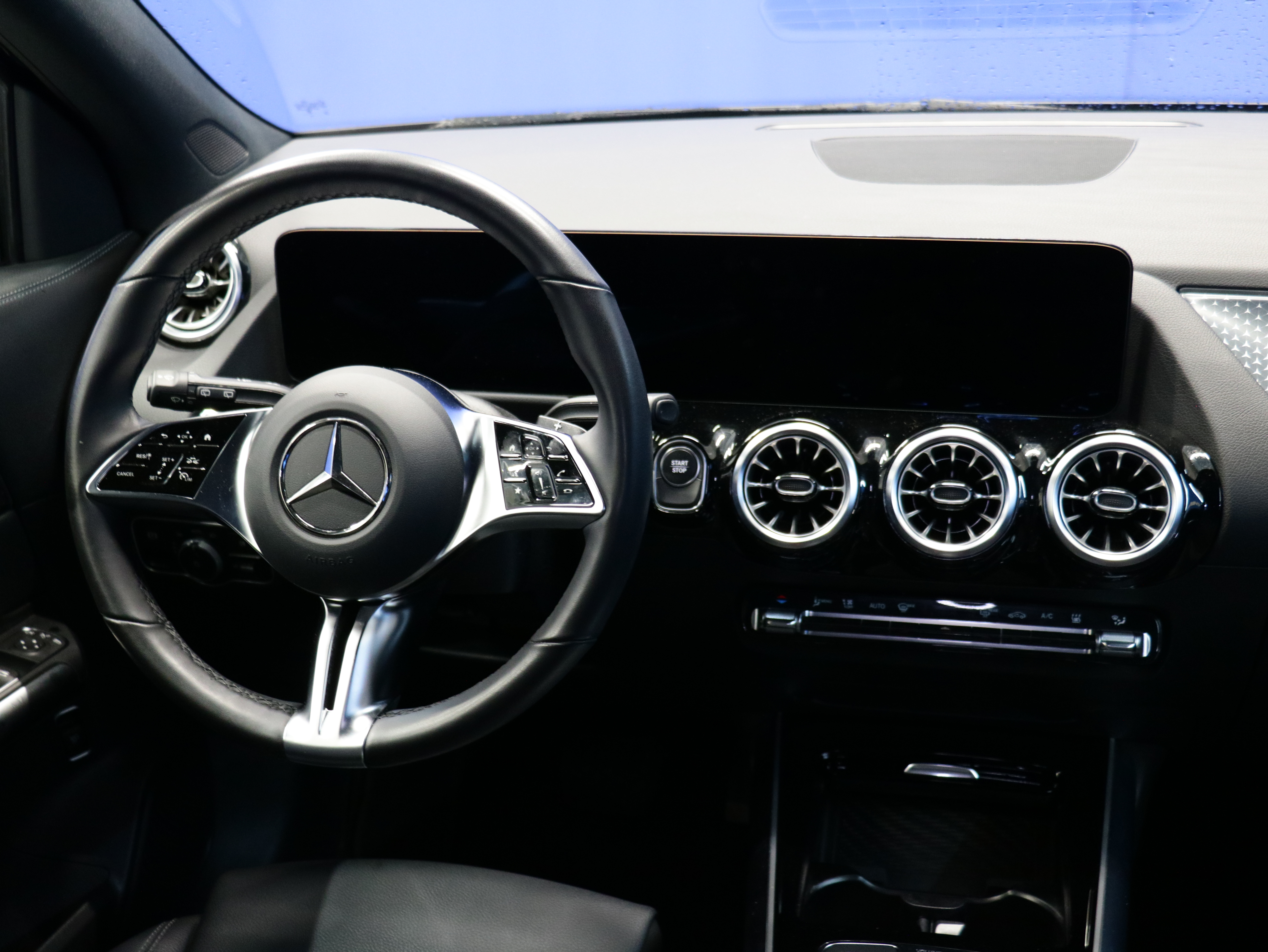 Mercedes-Benz EQA 2025