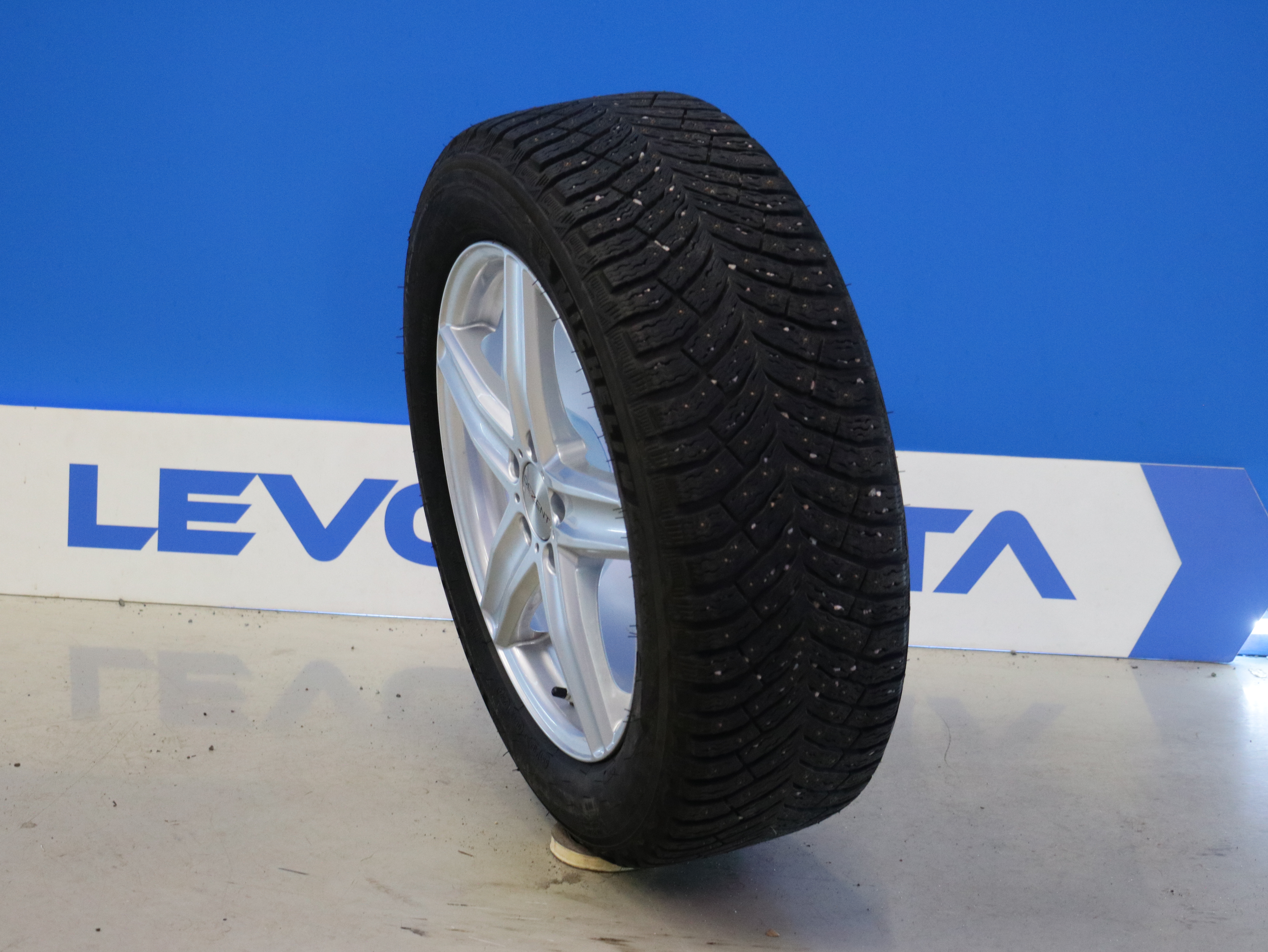 Mercedes-Benz EQA 2025