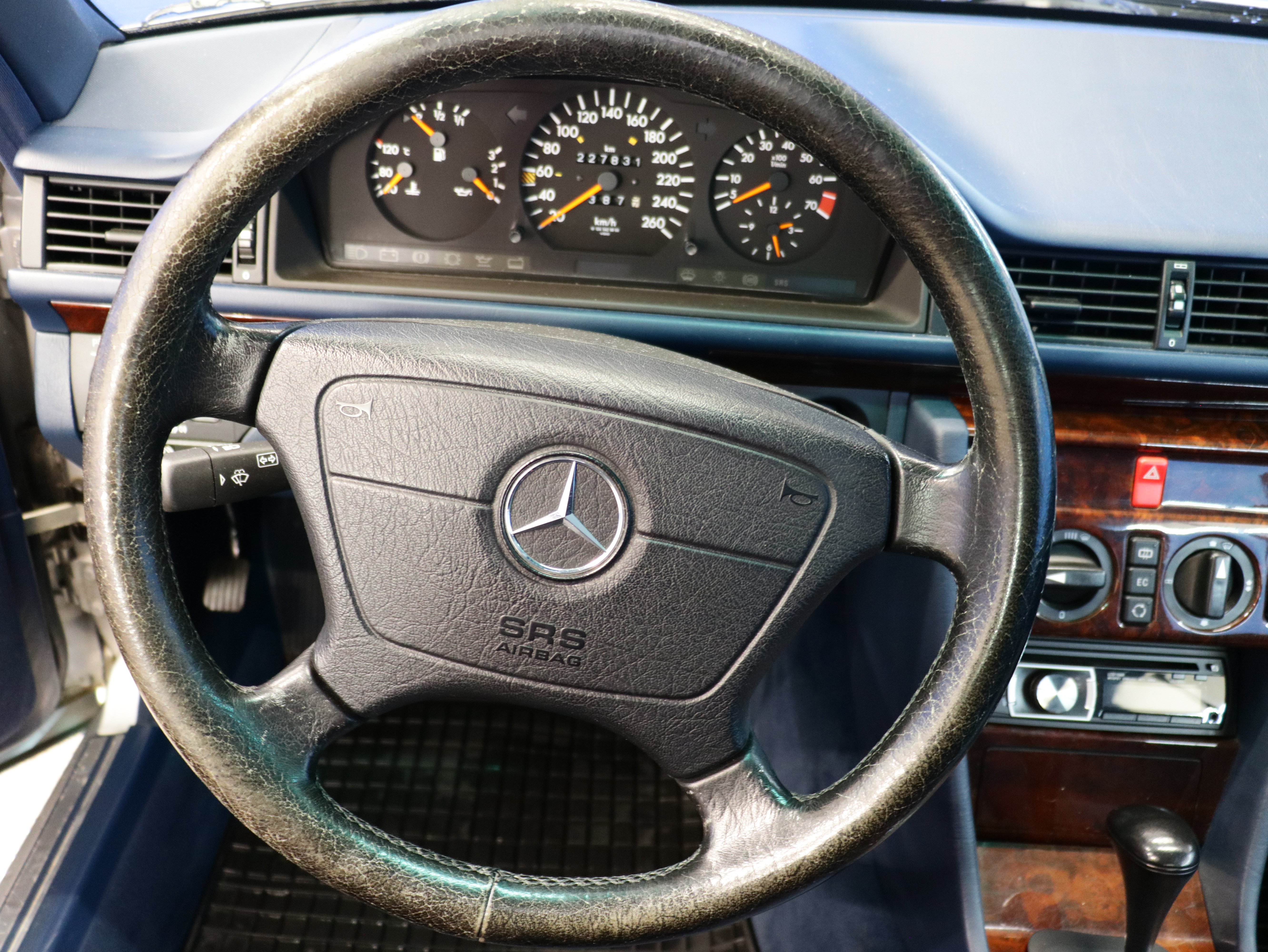 Mercedes-Benz E 1995