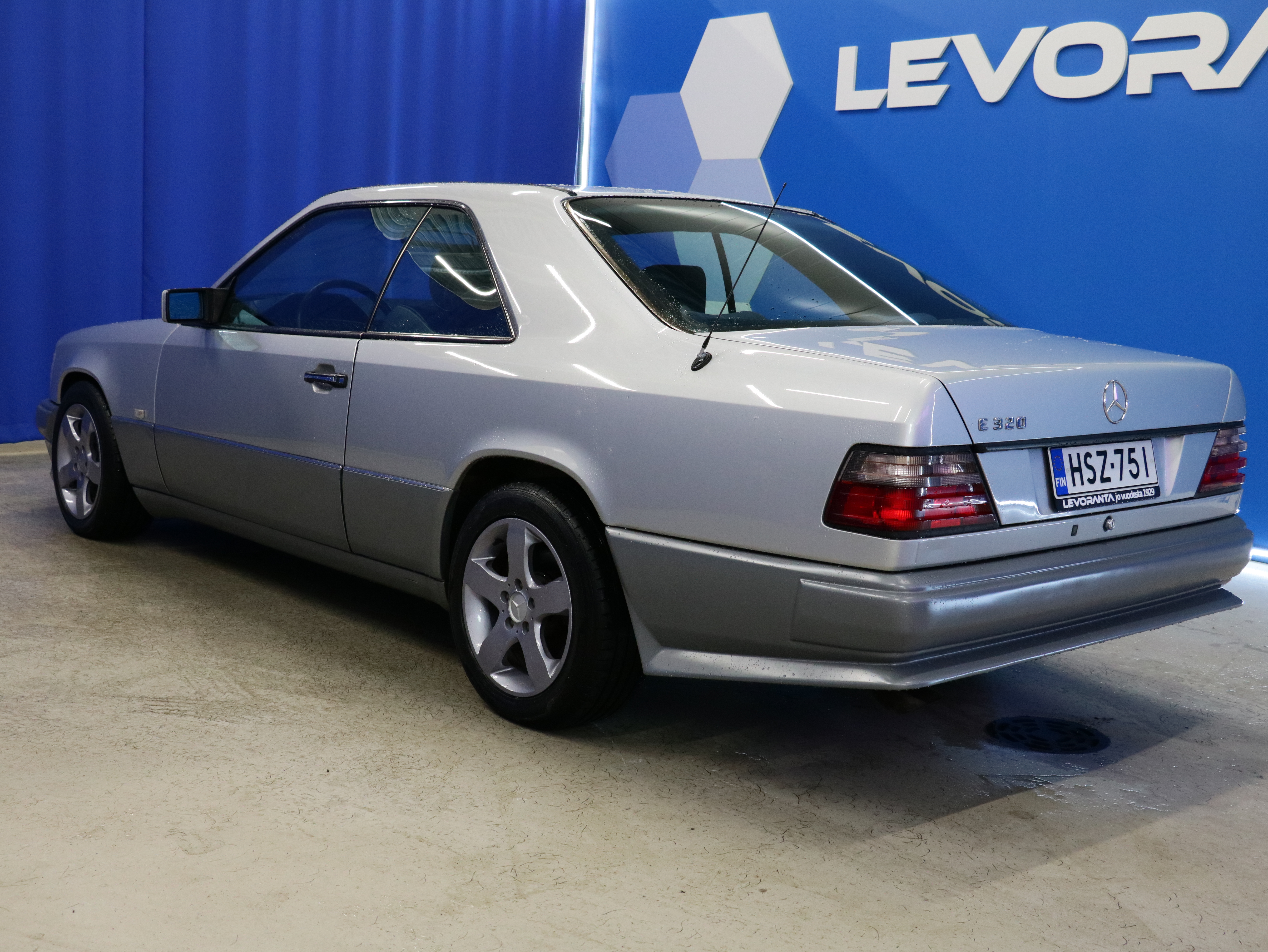 Mercedes-Benz E 1995
