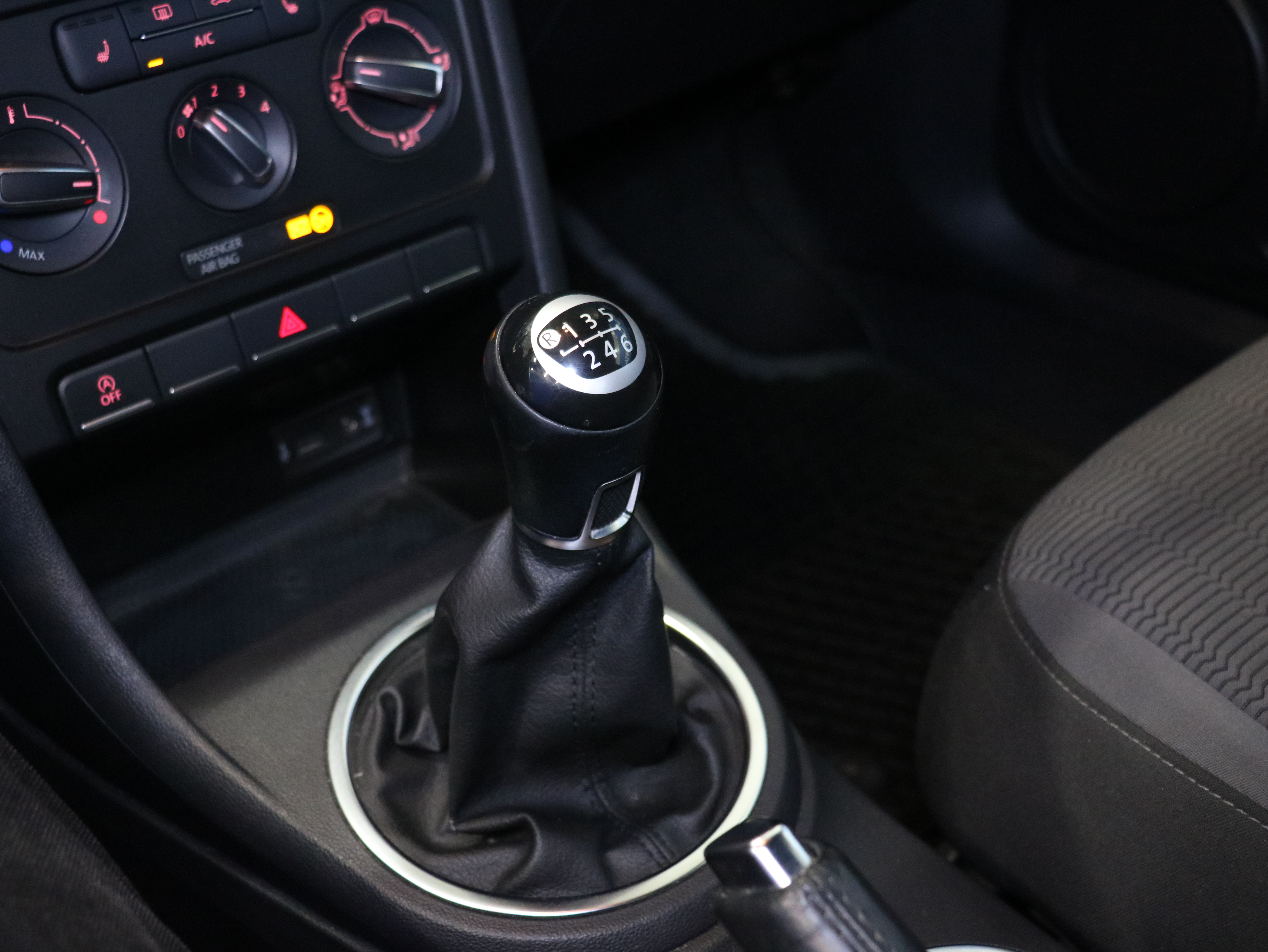 Volkswagen Beetle 2015