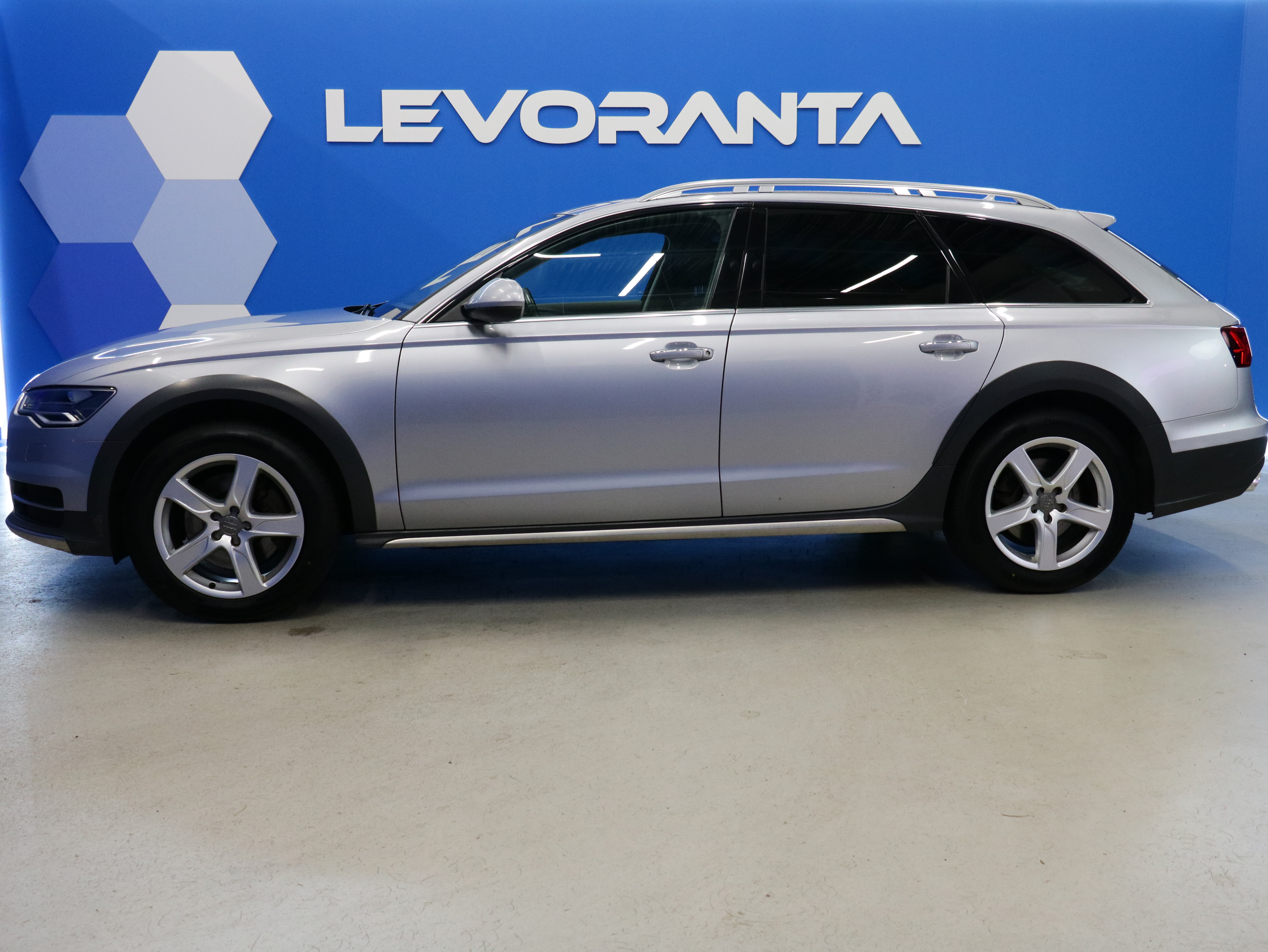 Audi A6 allroad quattro 2015