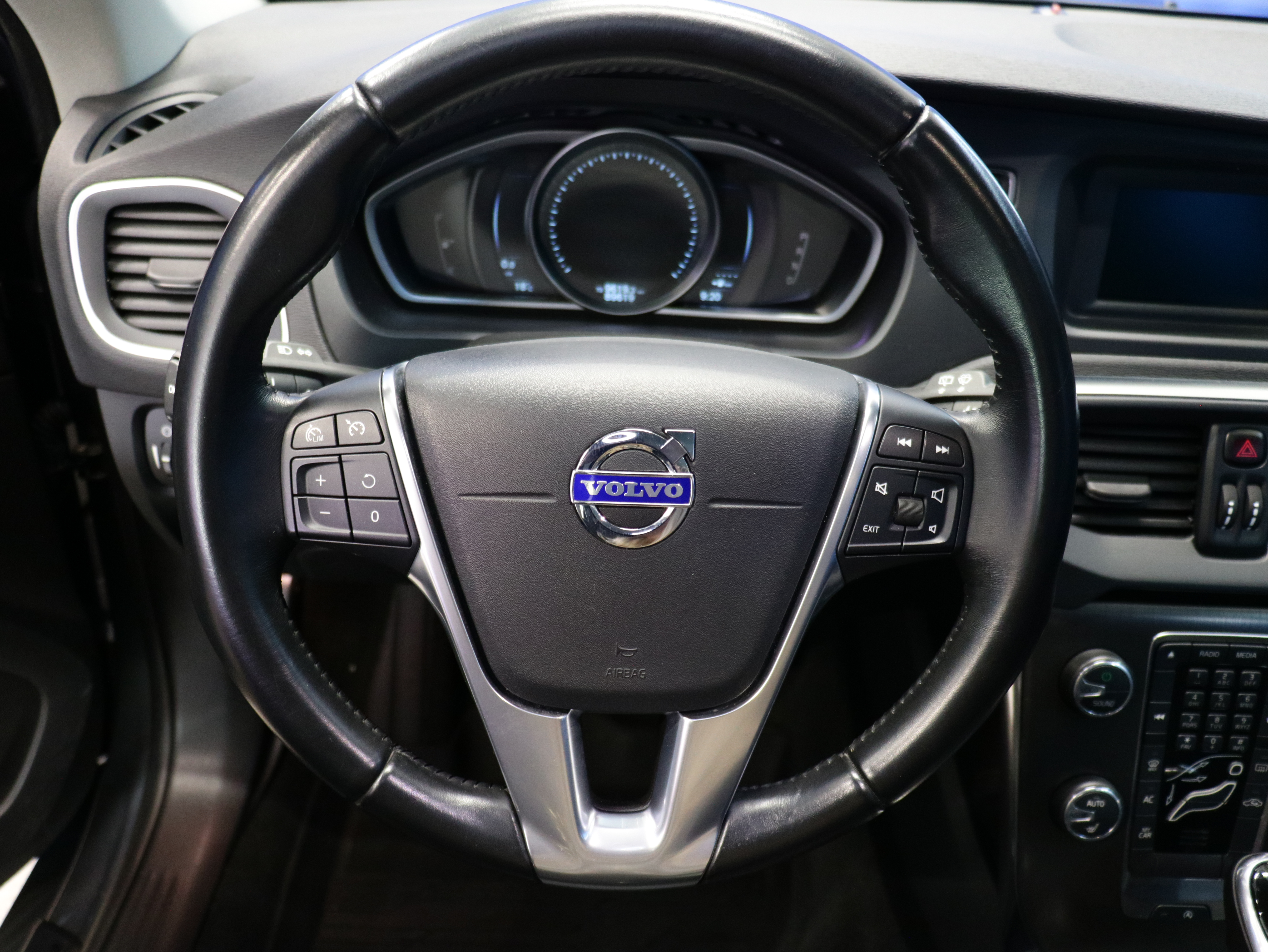 Volvo V40 2015
