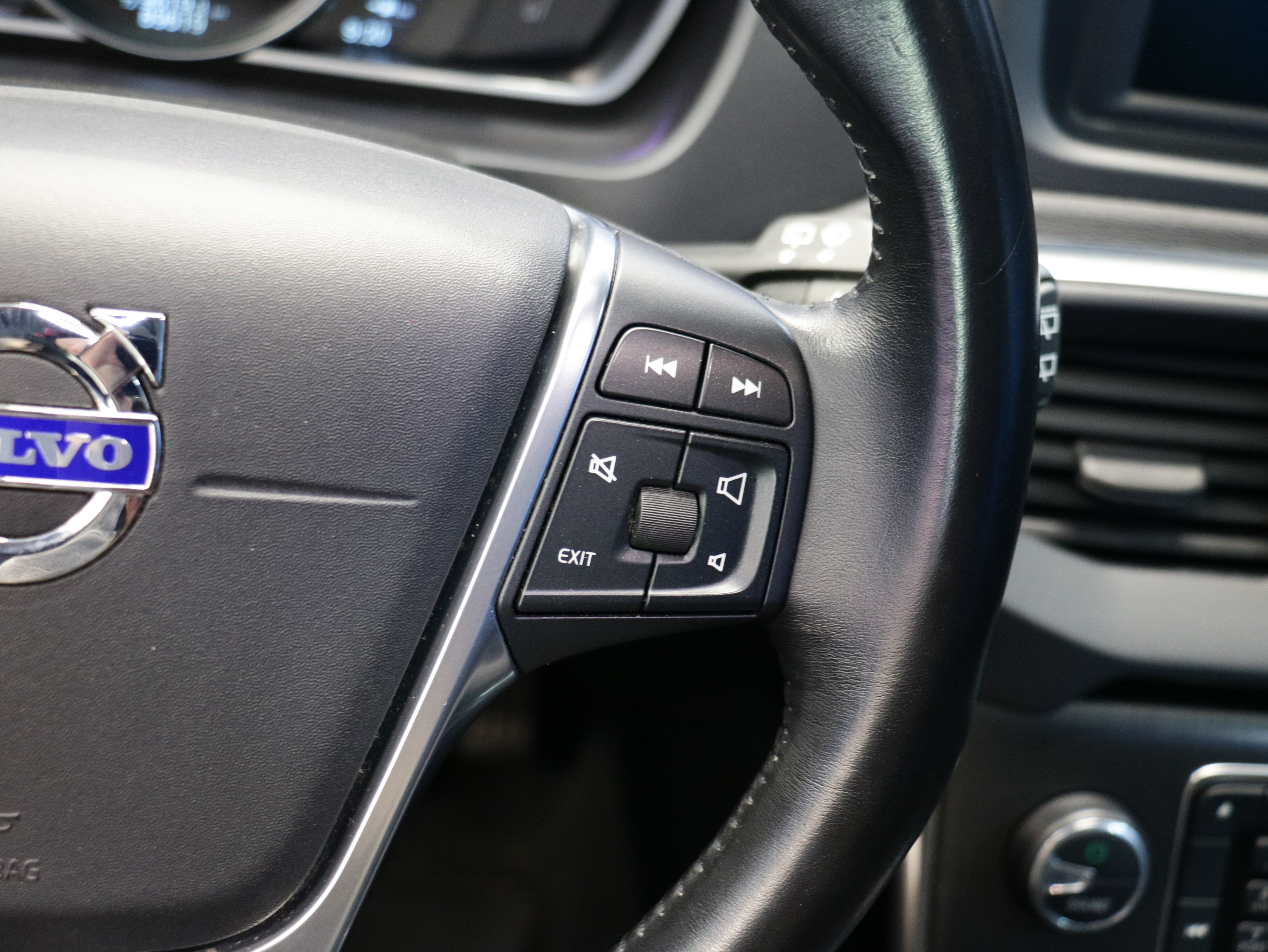 Volvo V40 2015