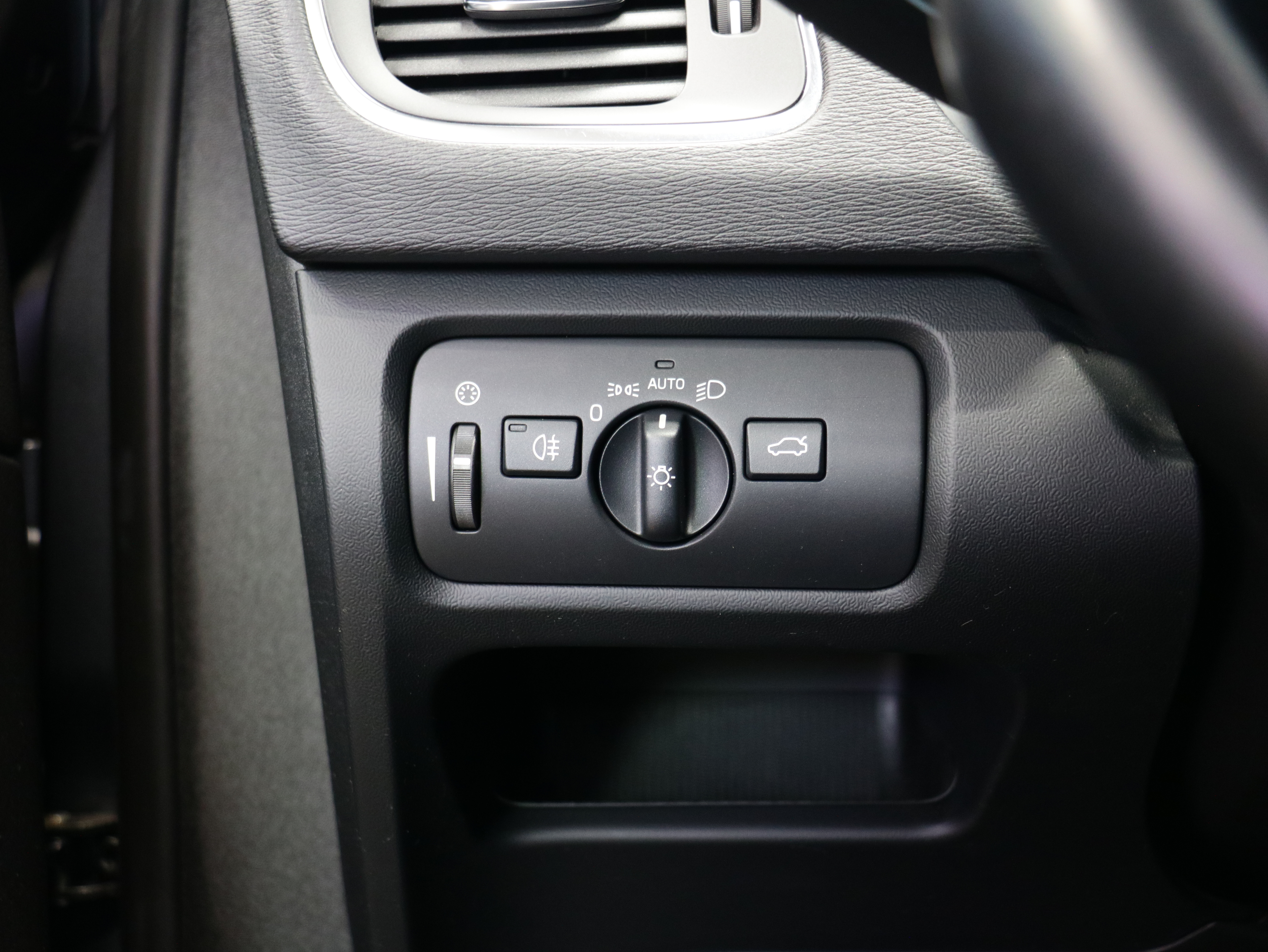 Volvo V40 2015