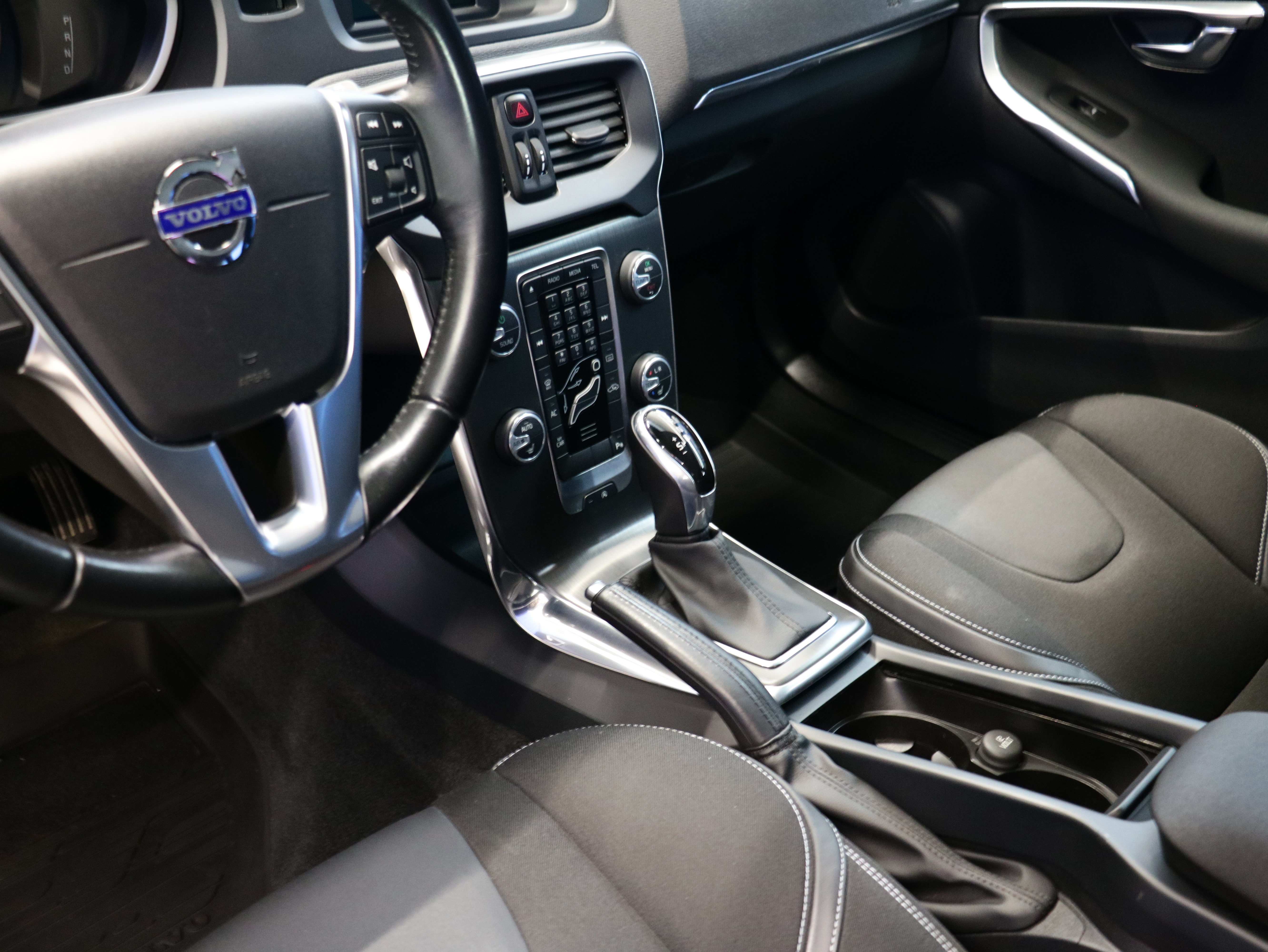 Volvo V40 2015