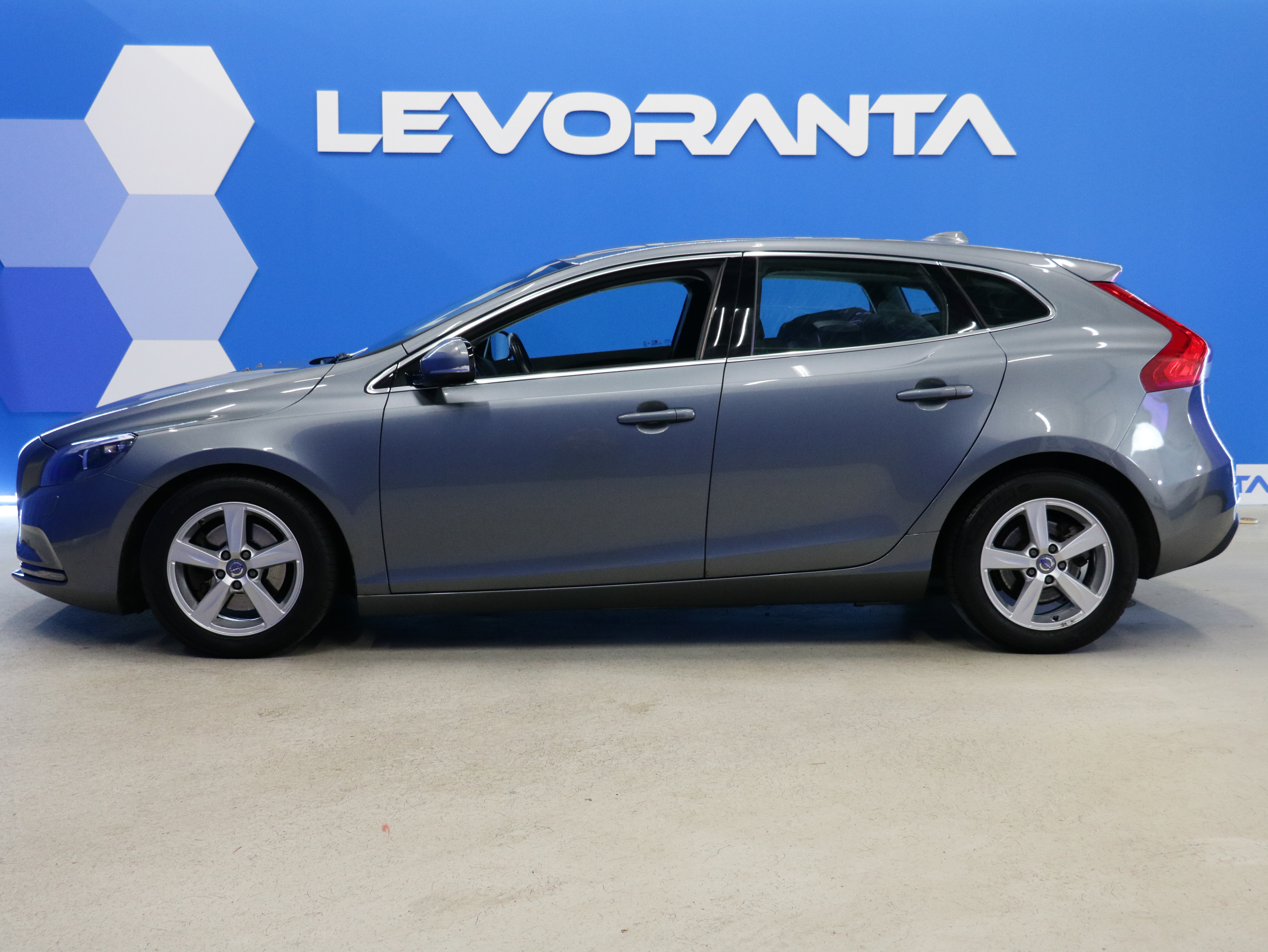Volvo V40 2015