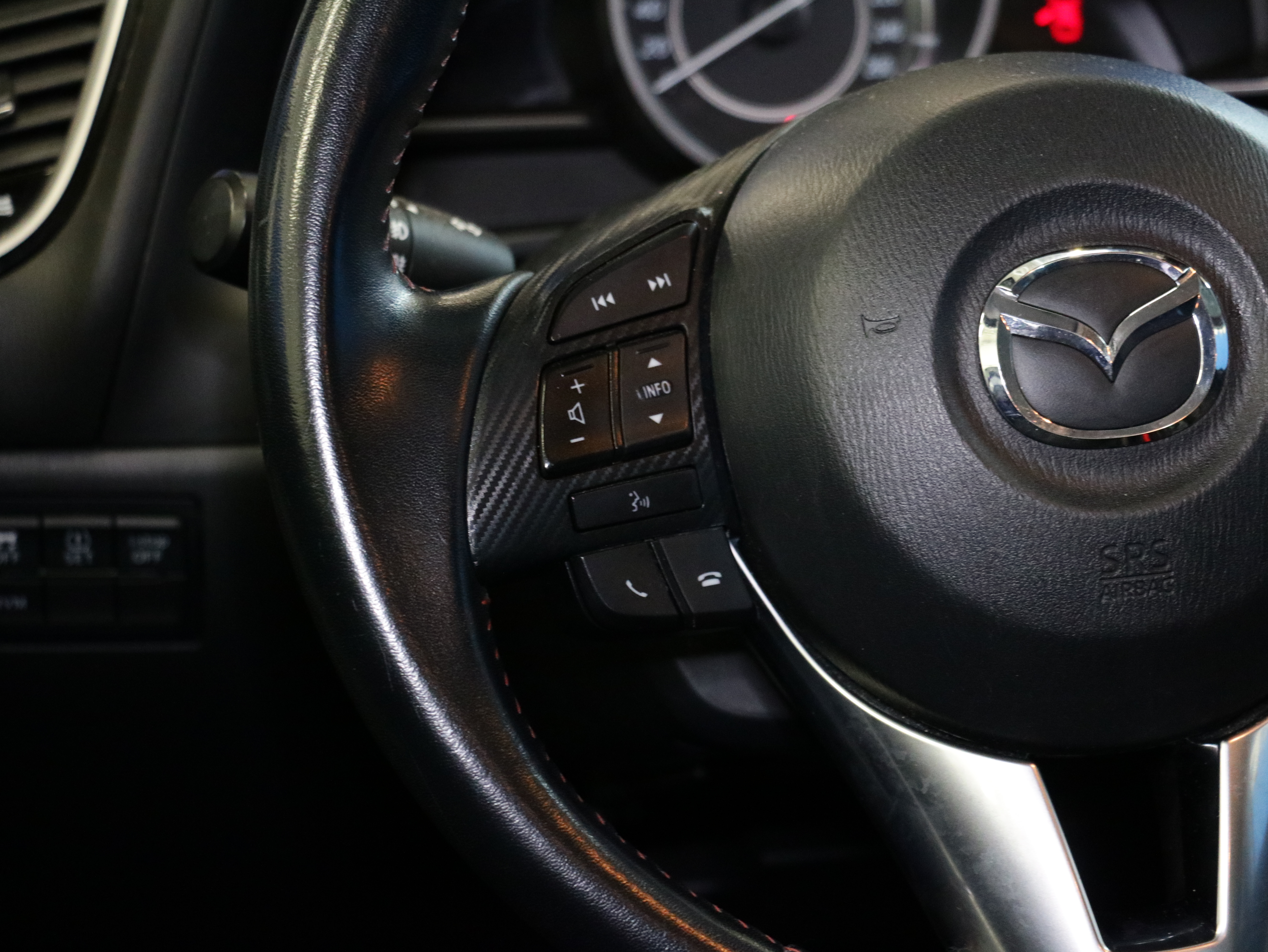 Mazda Mazda3 2015