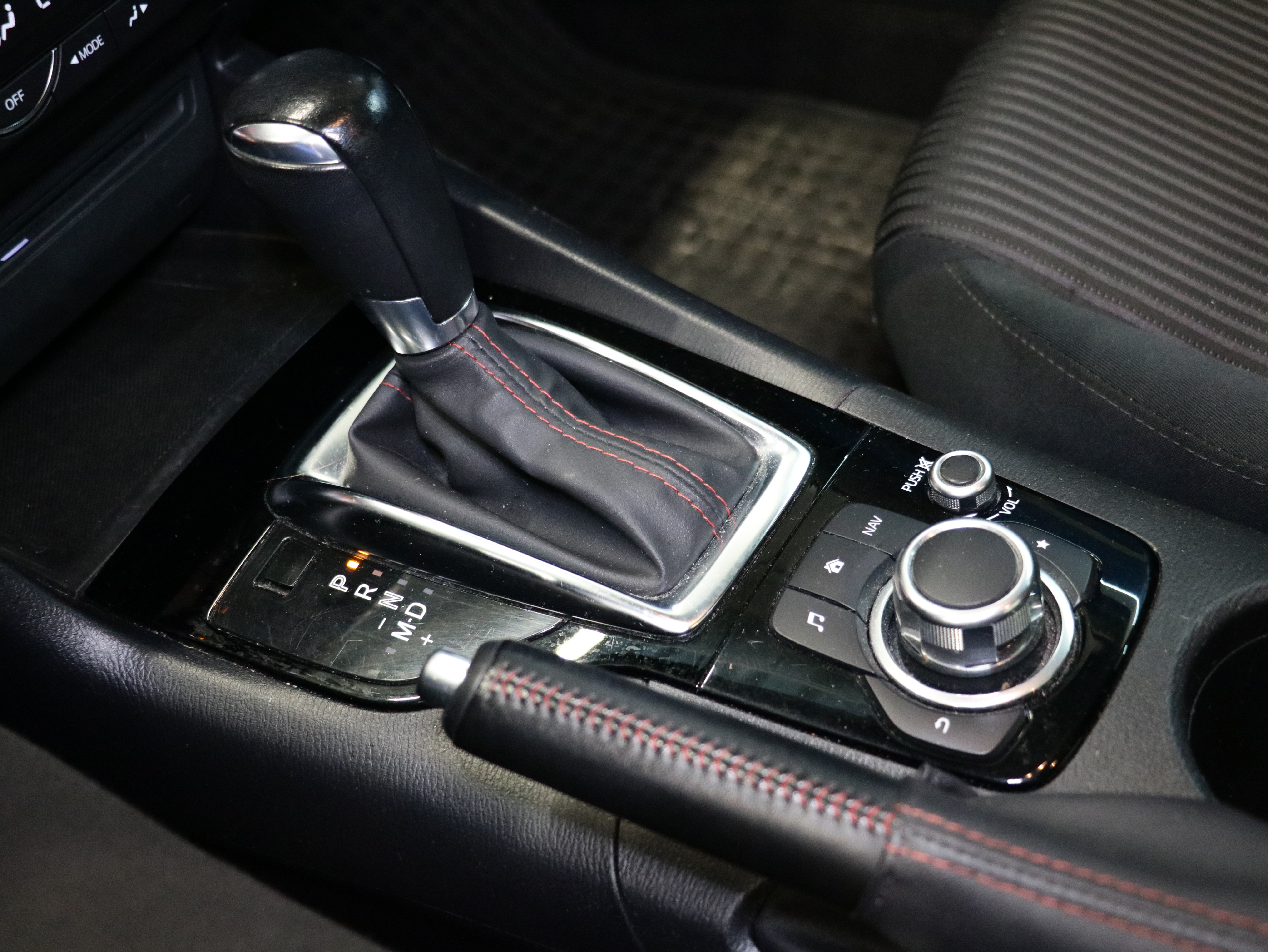 Mazda Mazda3 2015
