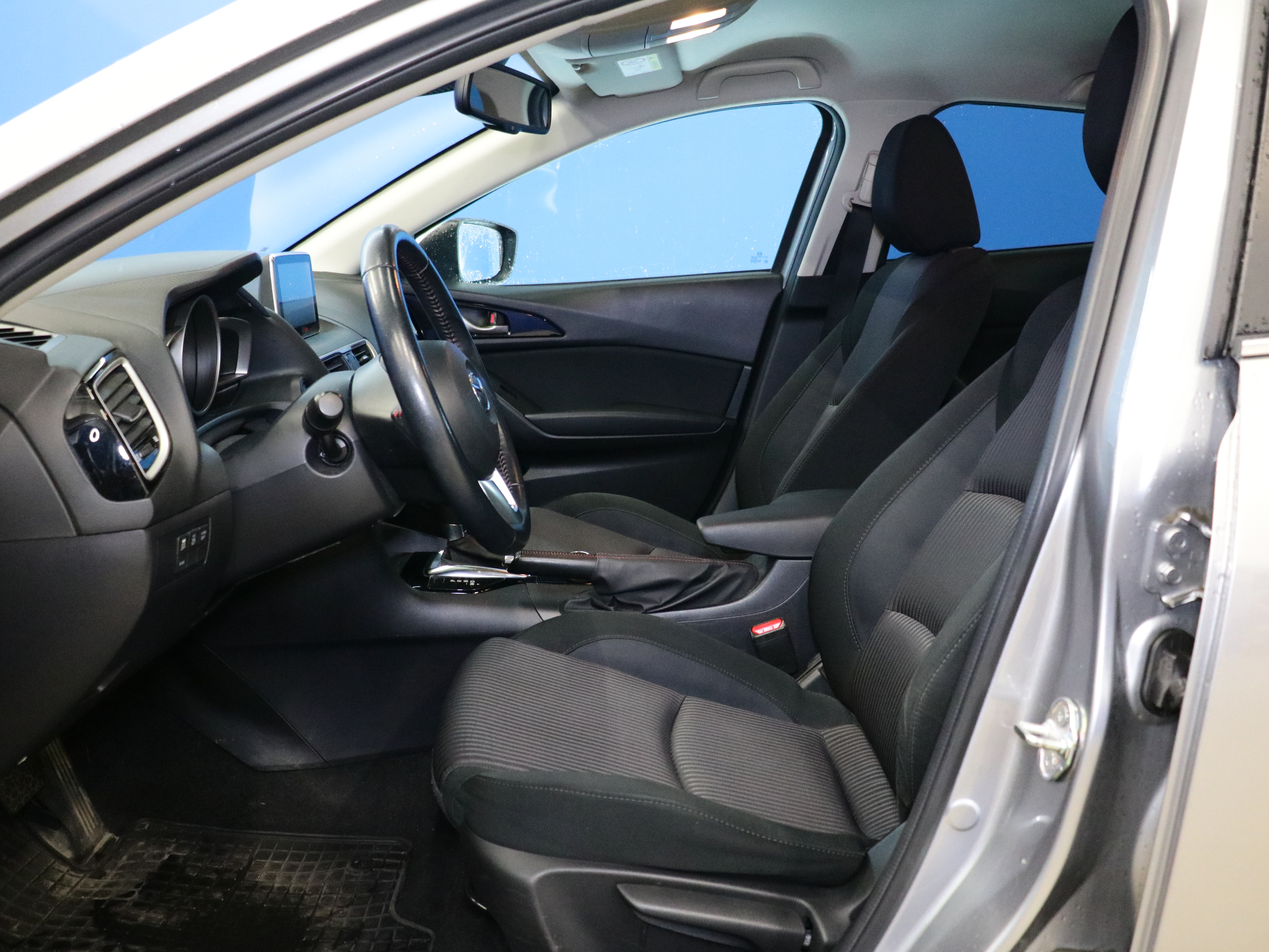 Mazda Mazda3 2015