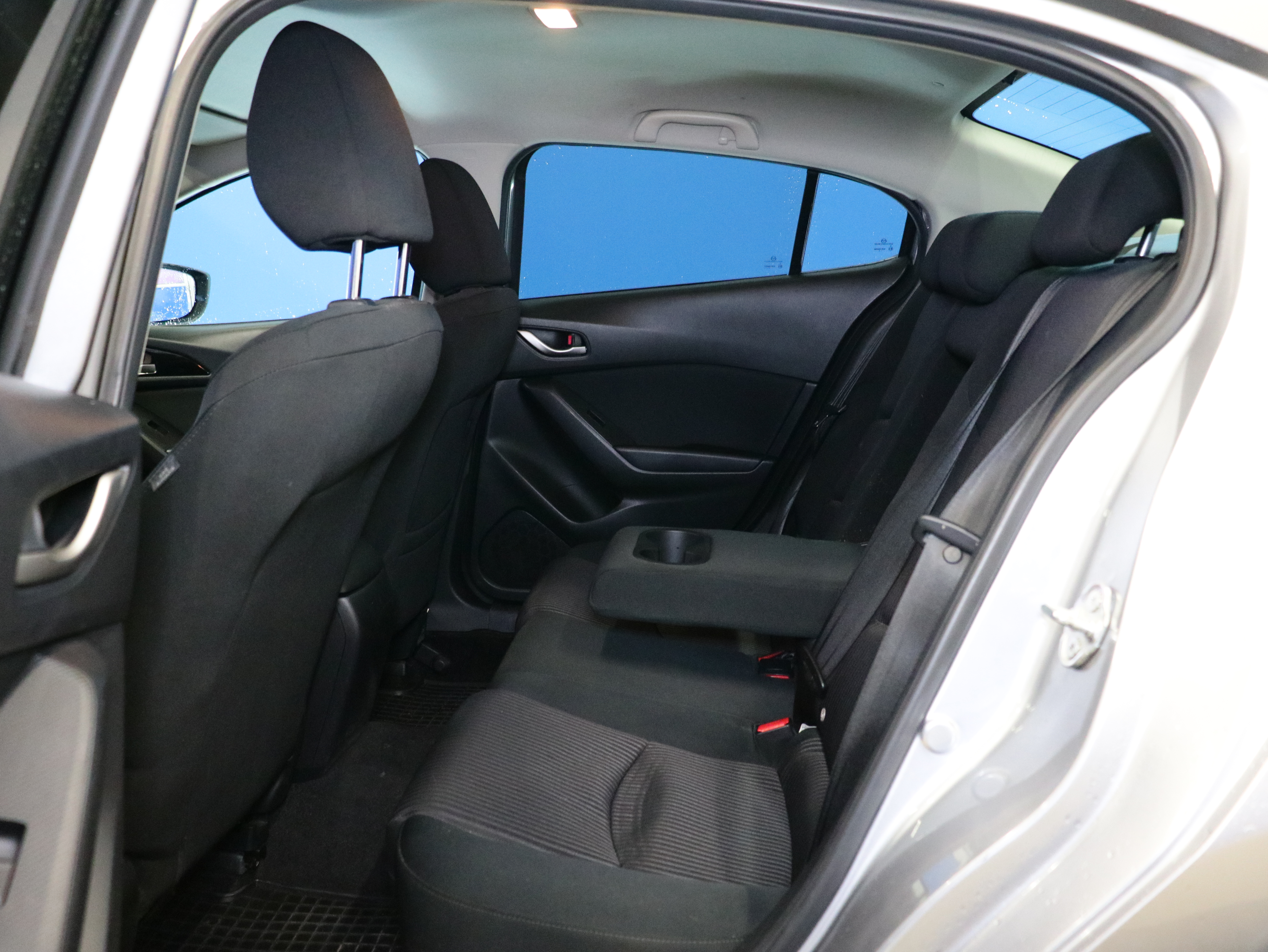 Mazda Mazda3 2015